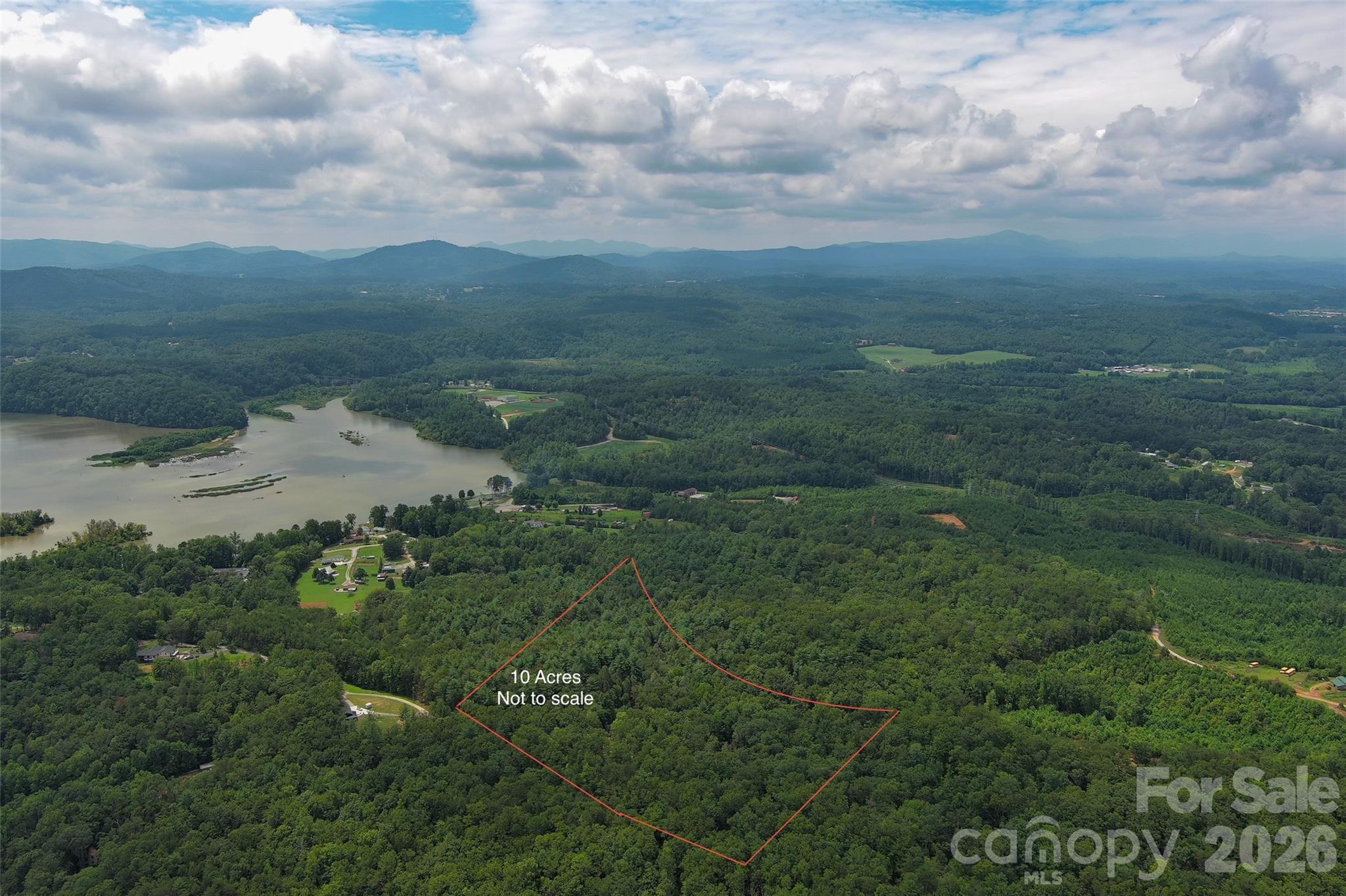 653 Lakeview Drive Property Photo 6