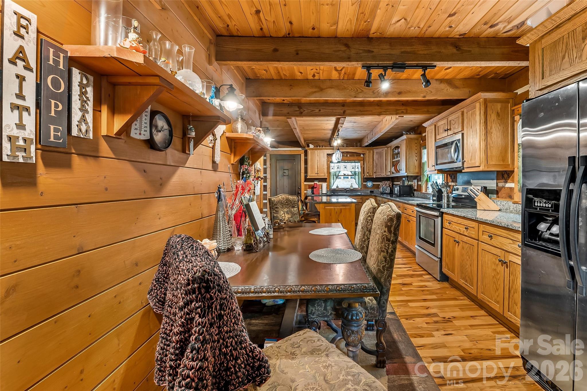 653 Lakeview Drive Property Photo 14