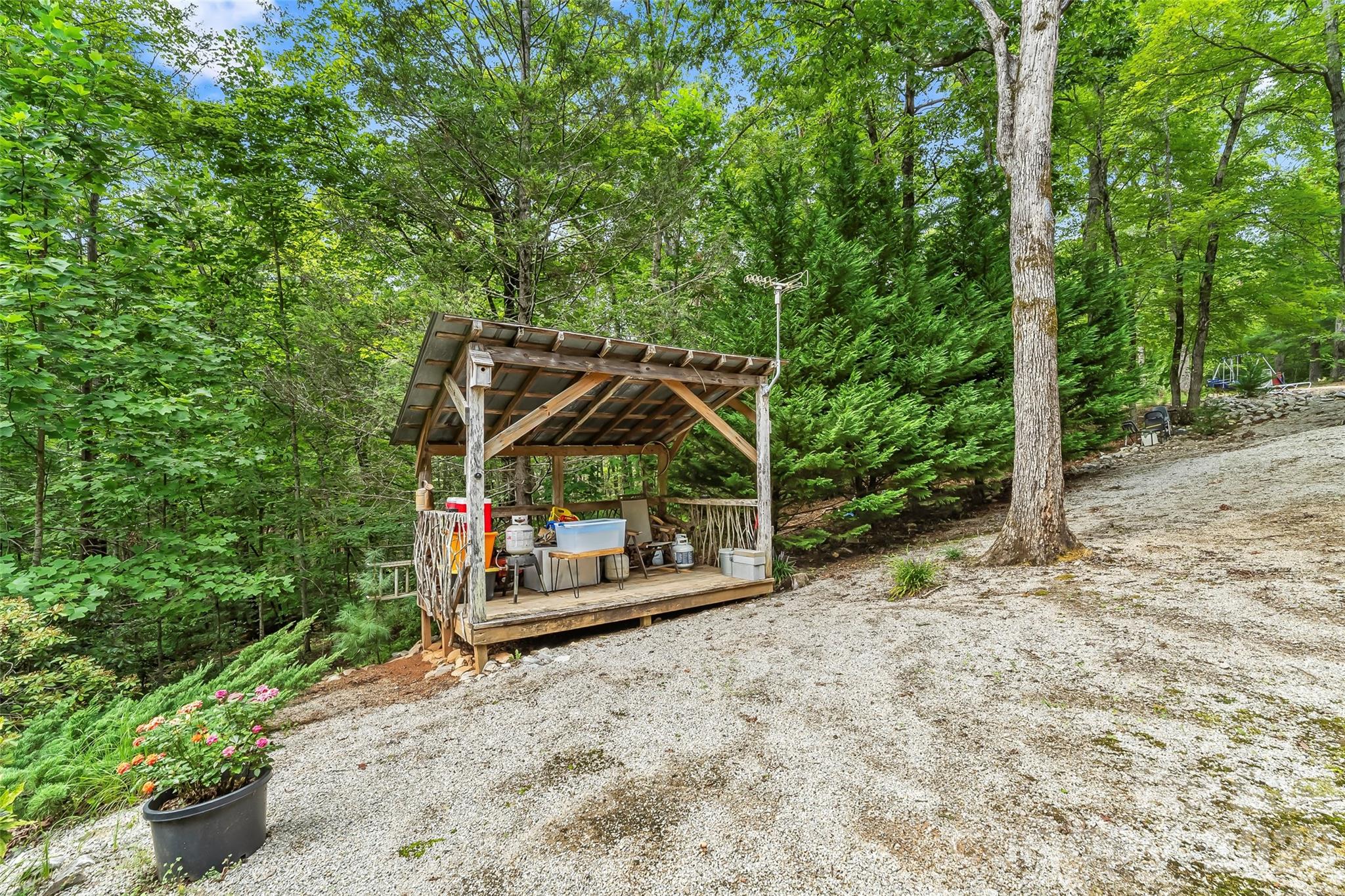 653 Lakeview Drive Property Photo 35