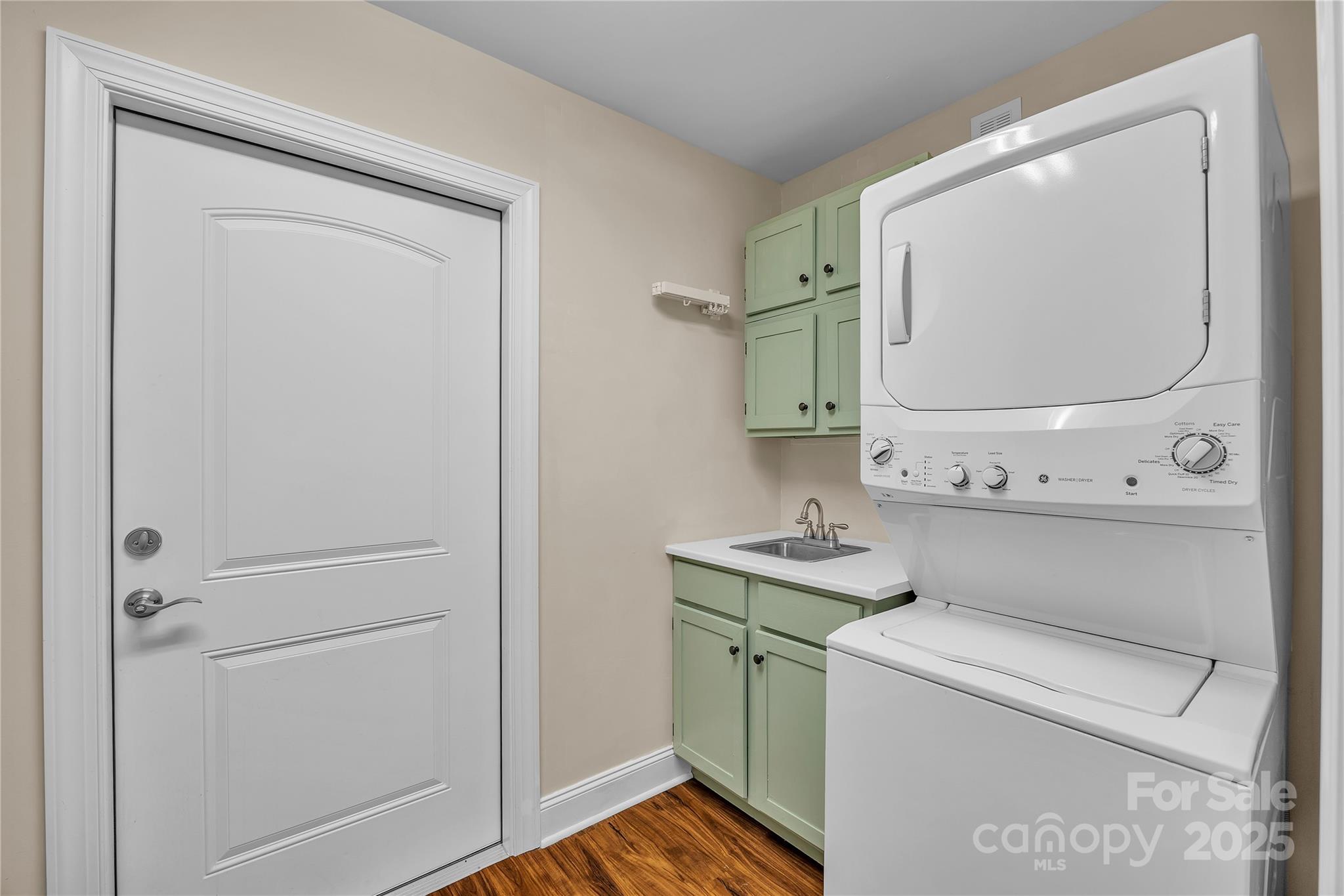 822 Wisteria Way Property Photo 20