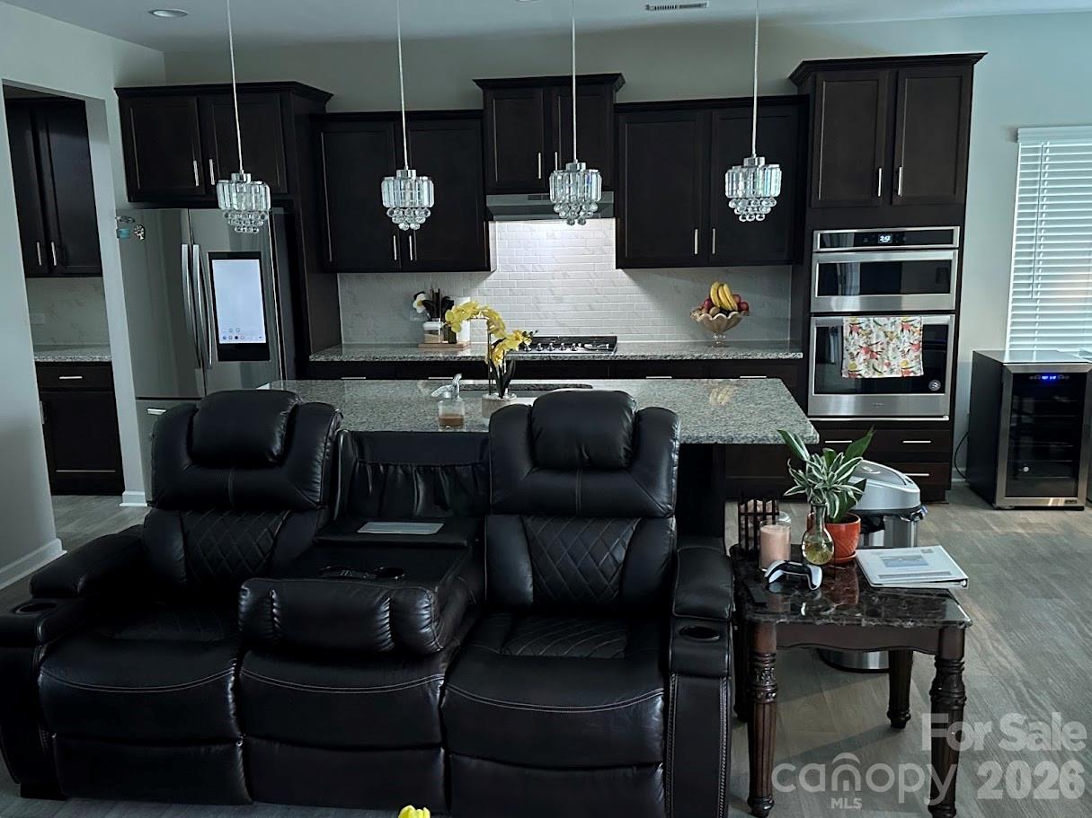 1376 Whistling Lane Property Photo 4