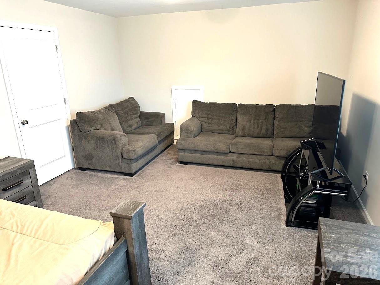 1376 Whistling Lane Property Photo 15