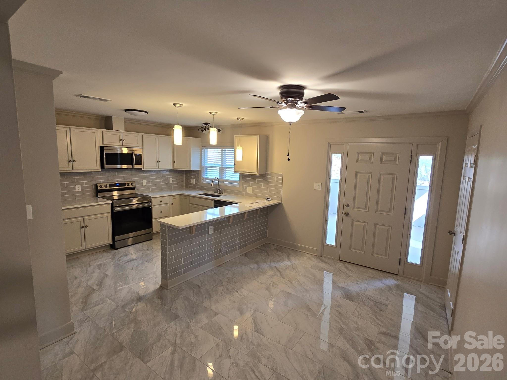 126 Sunset Drive Property Photo 10