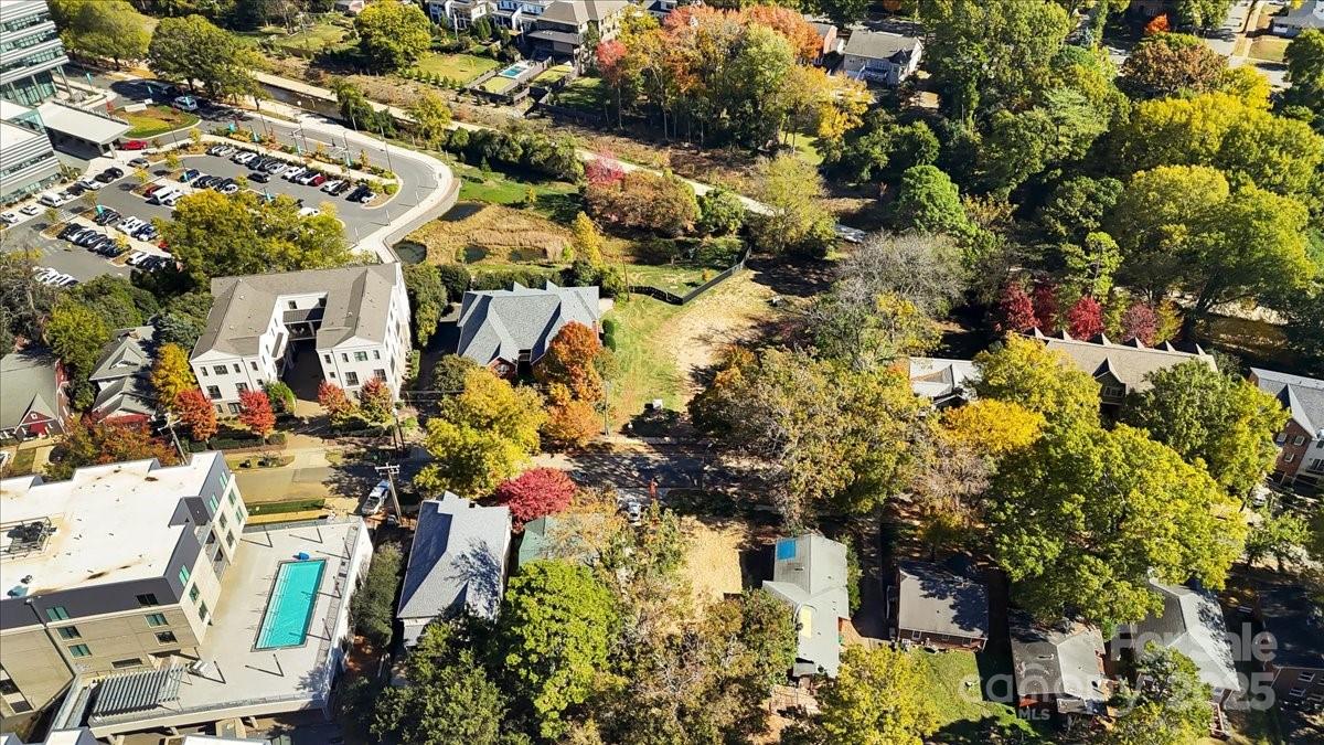 1645 Lombardy Circle Property Photo 5