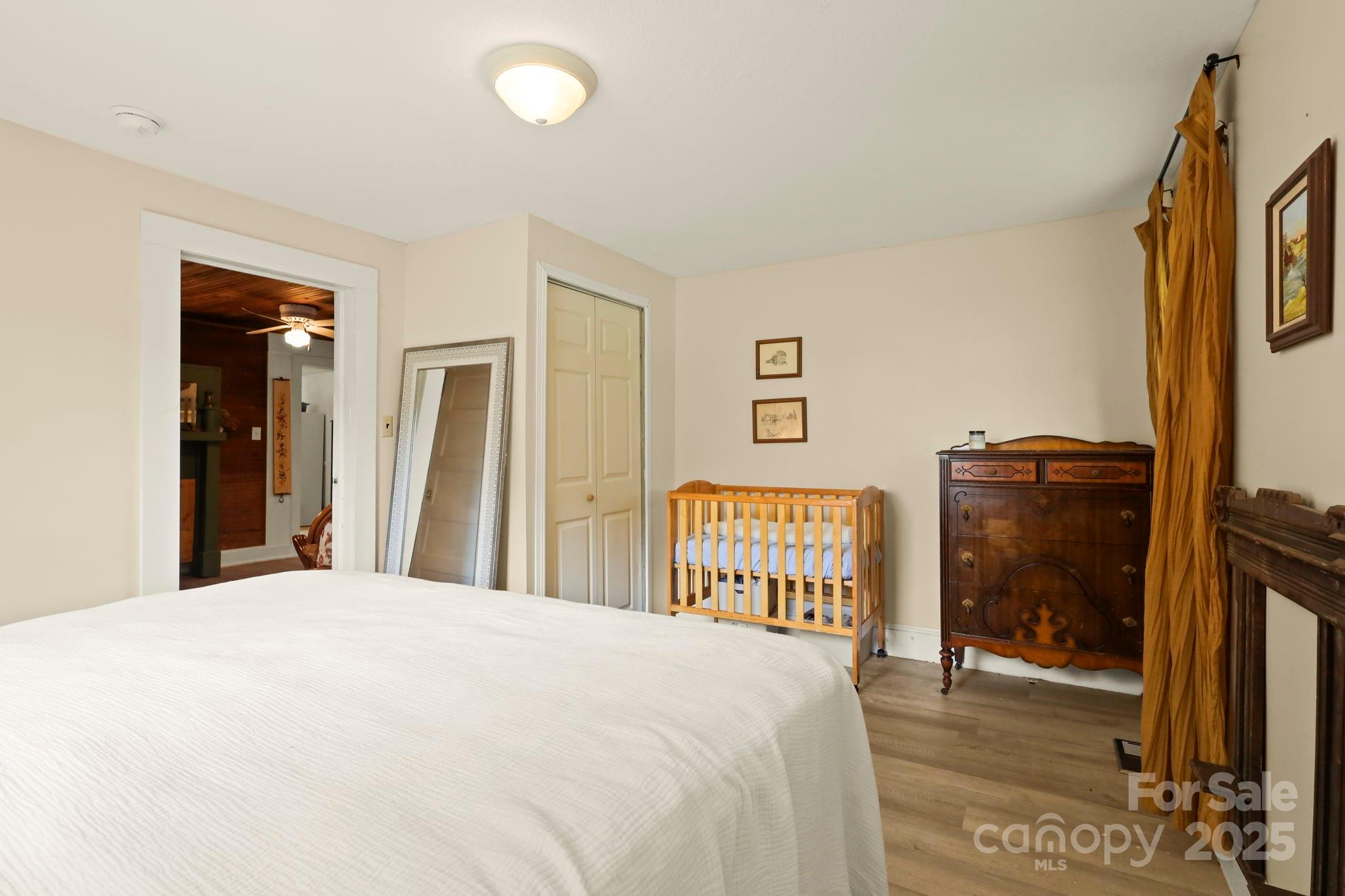 3570 Hollywood Ridge Road Property Photo 16