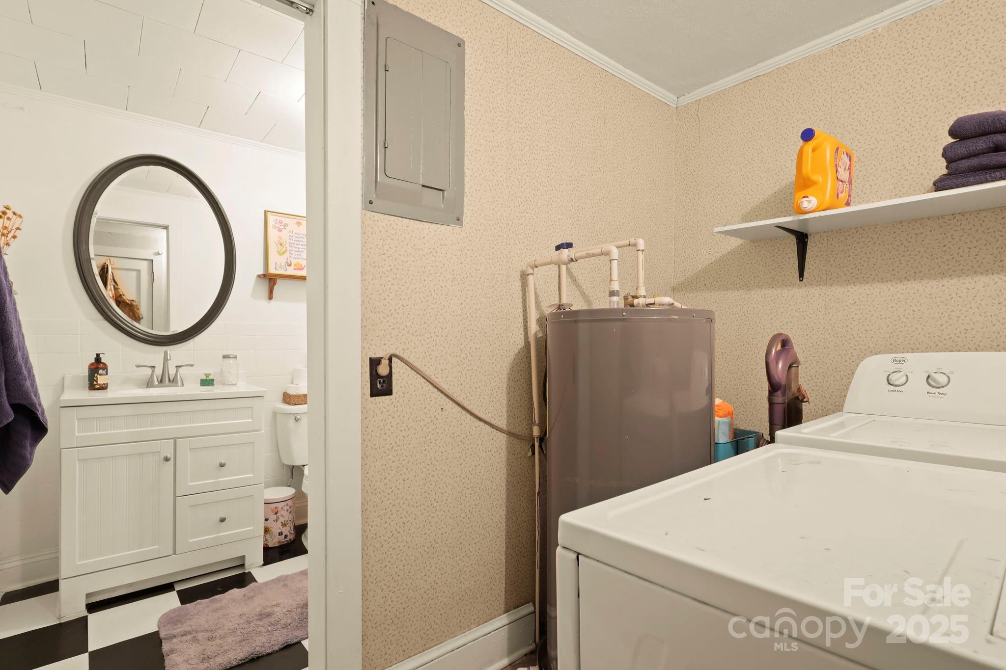 3570 Hollywood Ridge Road Property Photo 17