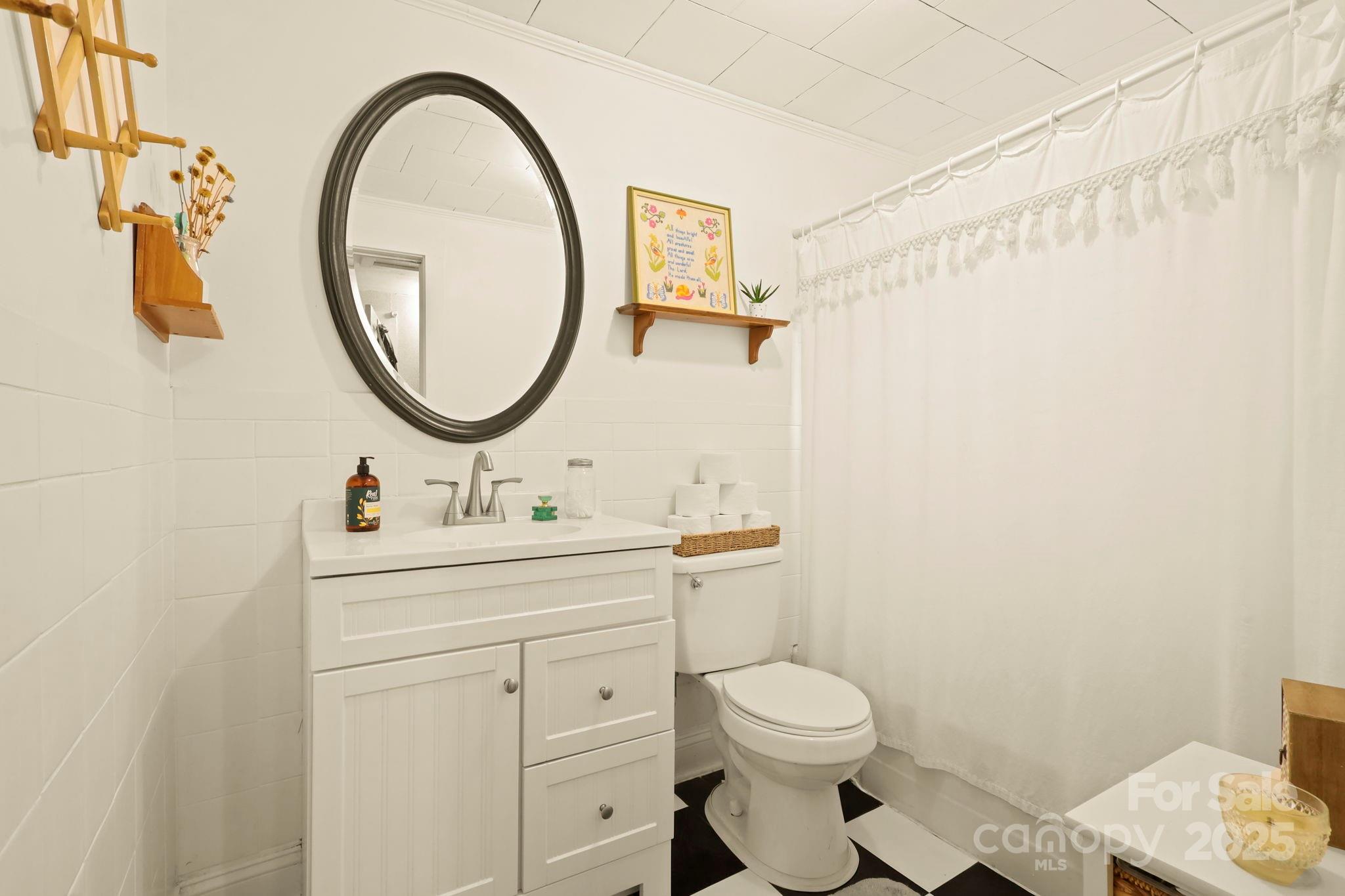 3570 Hollywood Ridge Road Property Photo 18