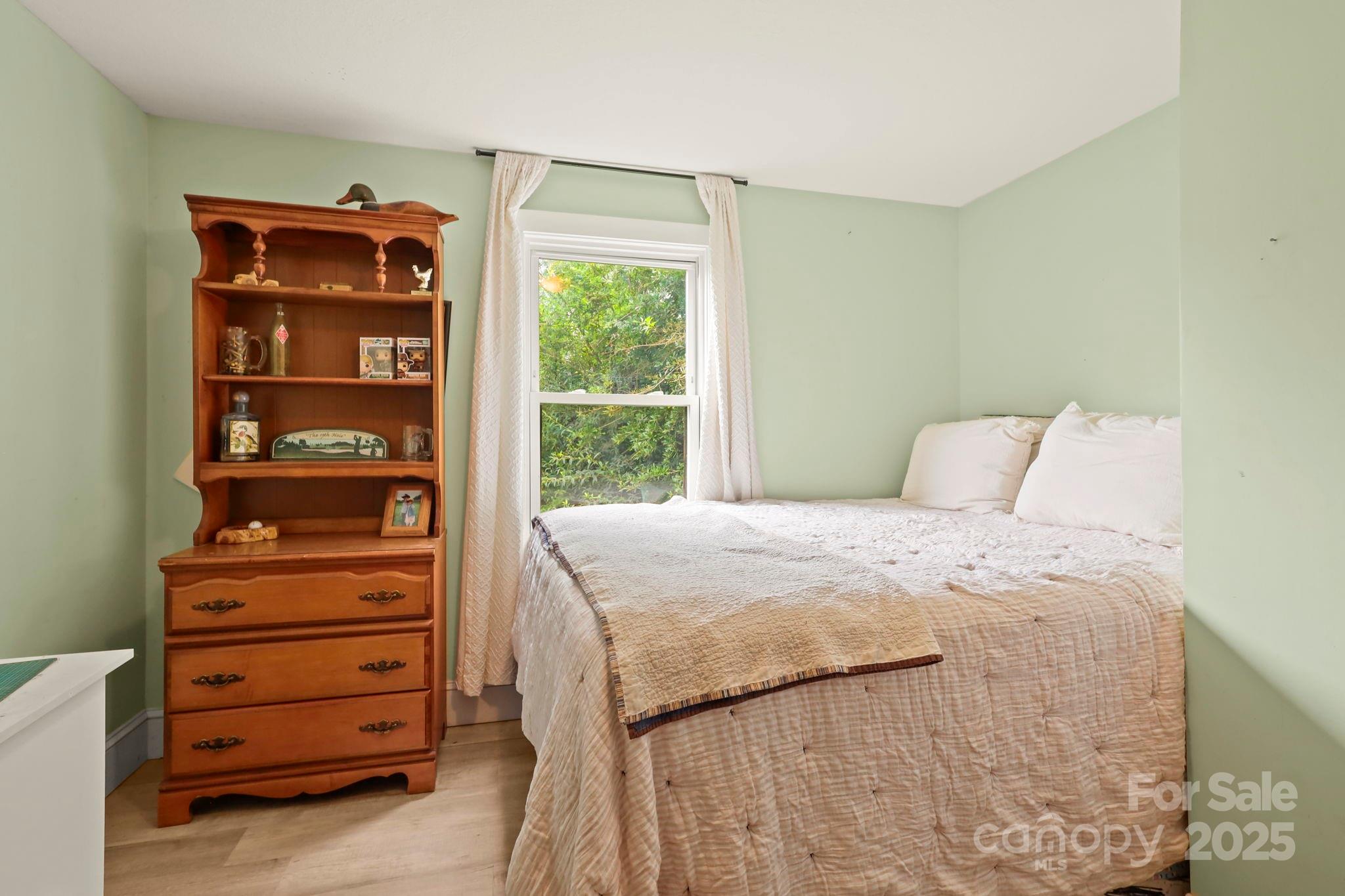 3570 Hollywood Ridge Road Property Photo 19