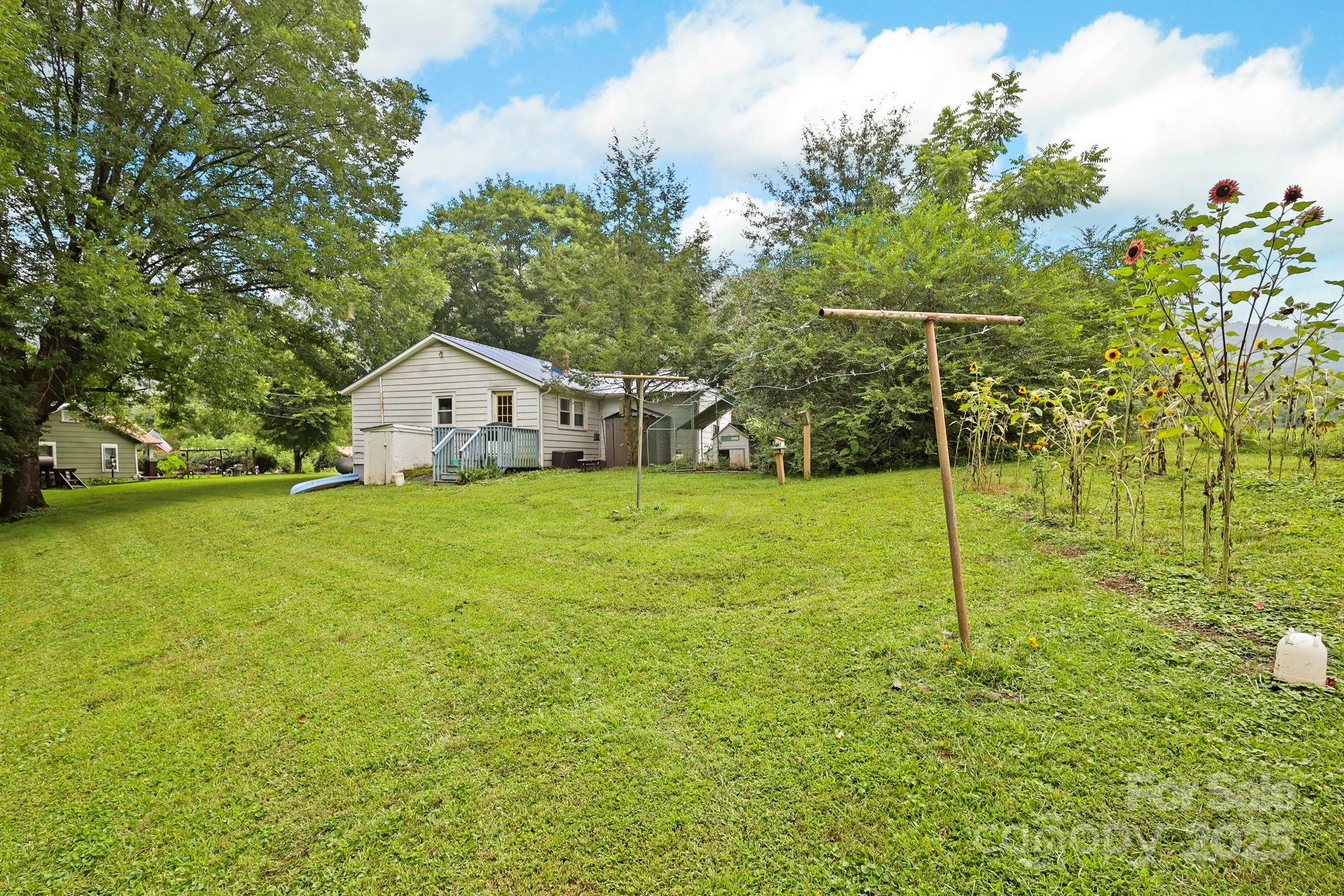 3570 Hollywood Ridge Road Property Photo 21