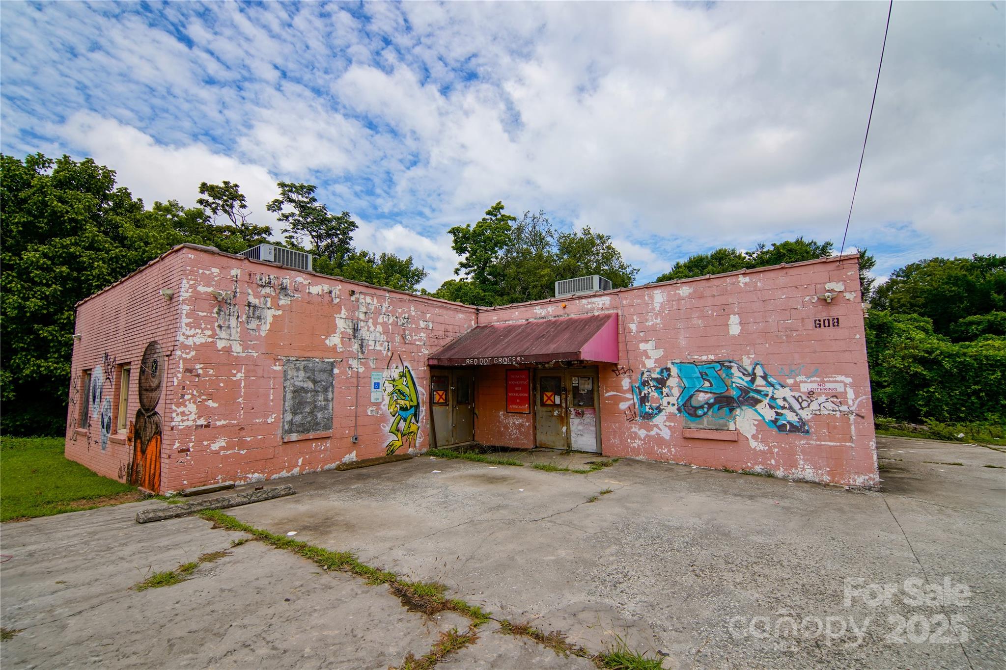 608 W Ward Avenue Property Photo 1