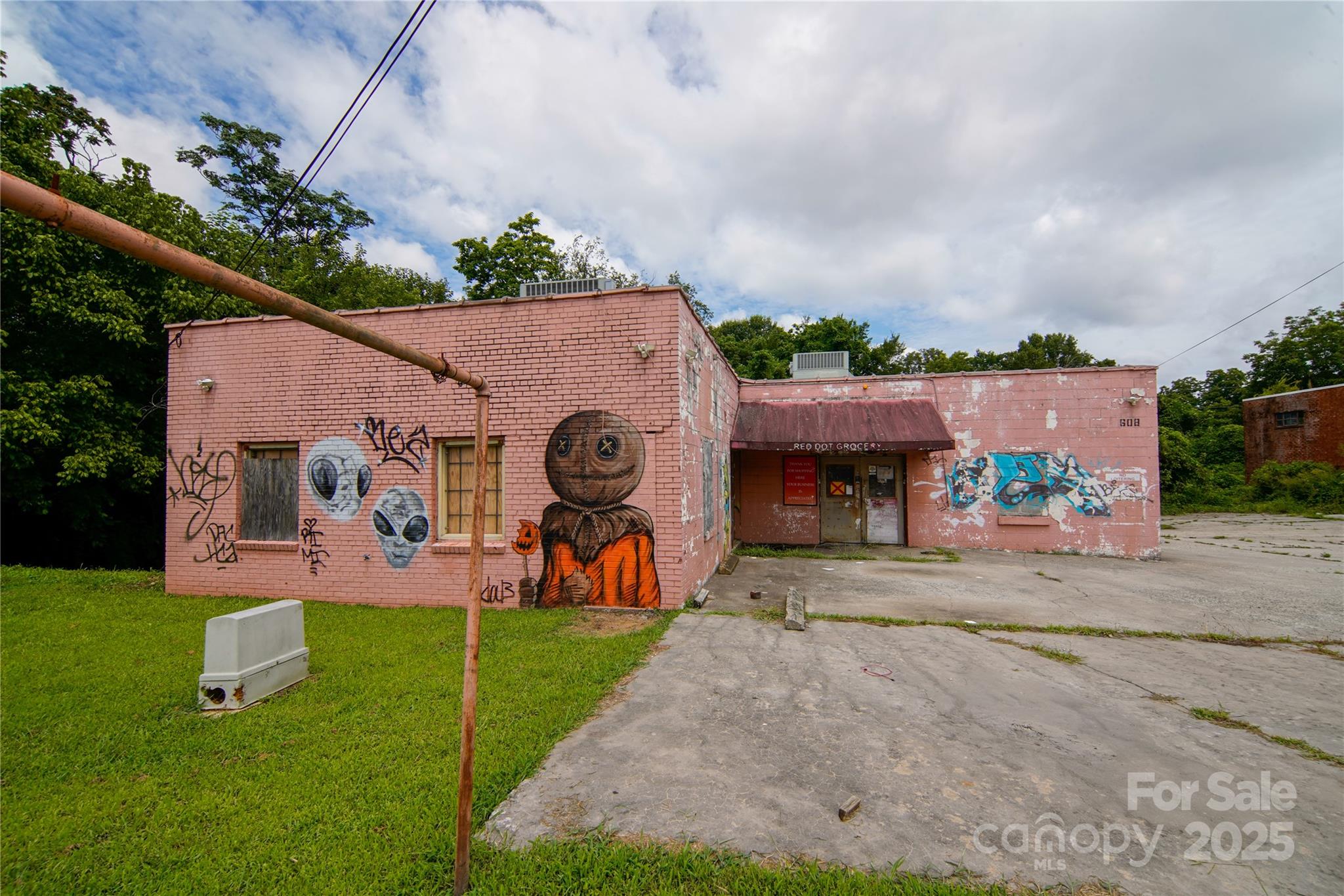 608 W Ward Avenue Property Photo 6