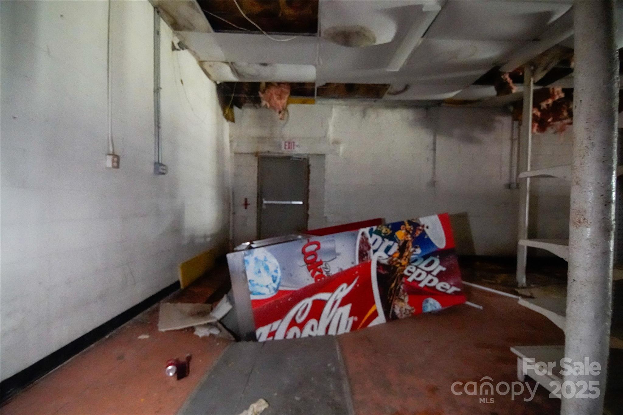 608 W Ward Avenue Property Photo 13