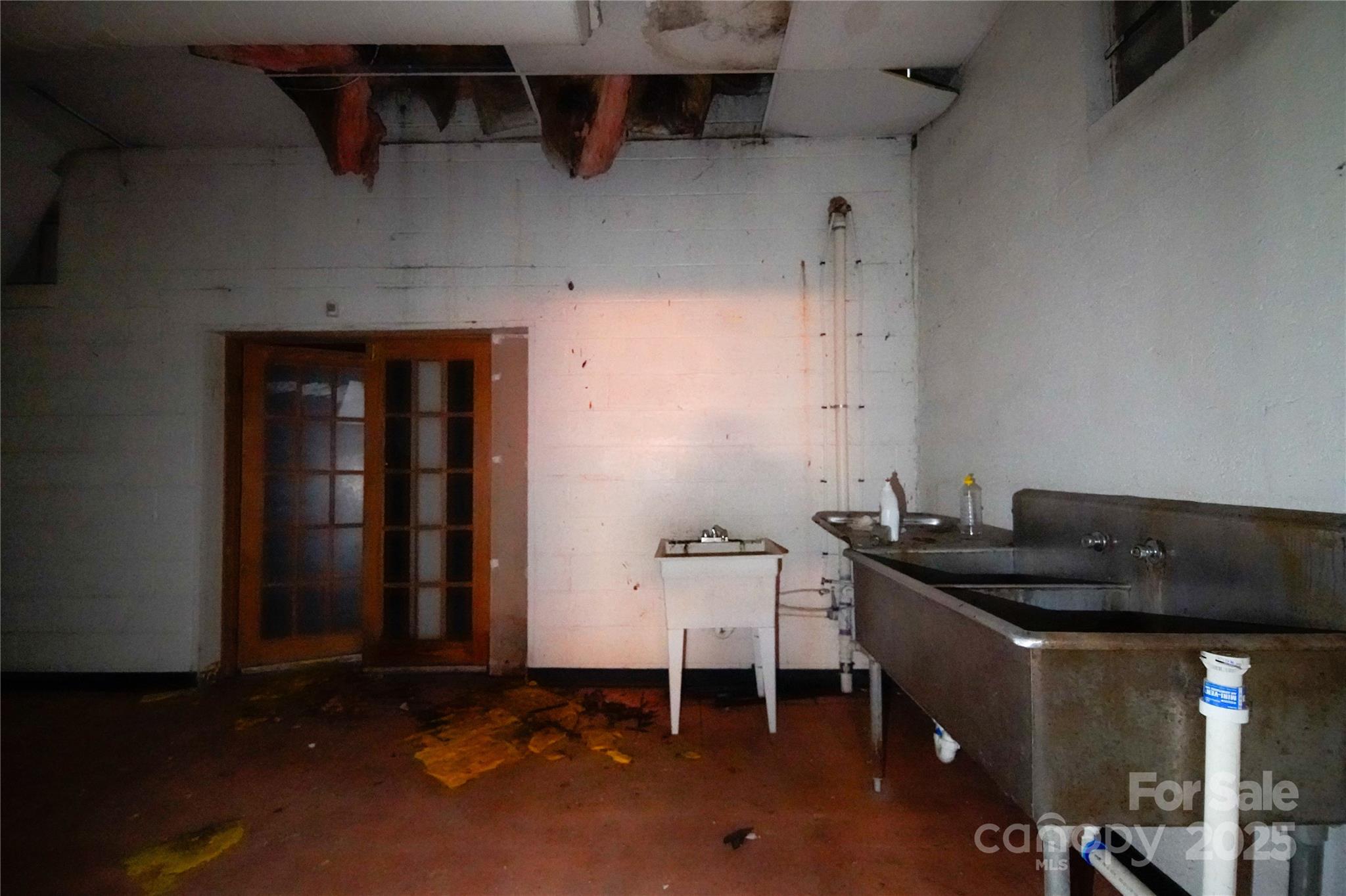 608 W Ward Avenue Property Photo 16