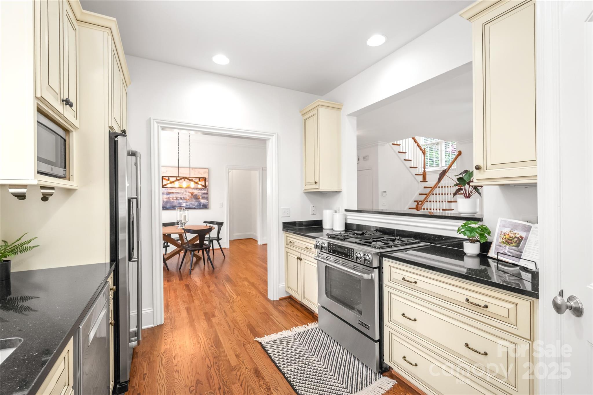 915 Millbrook Road Property Photo 15