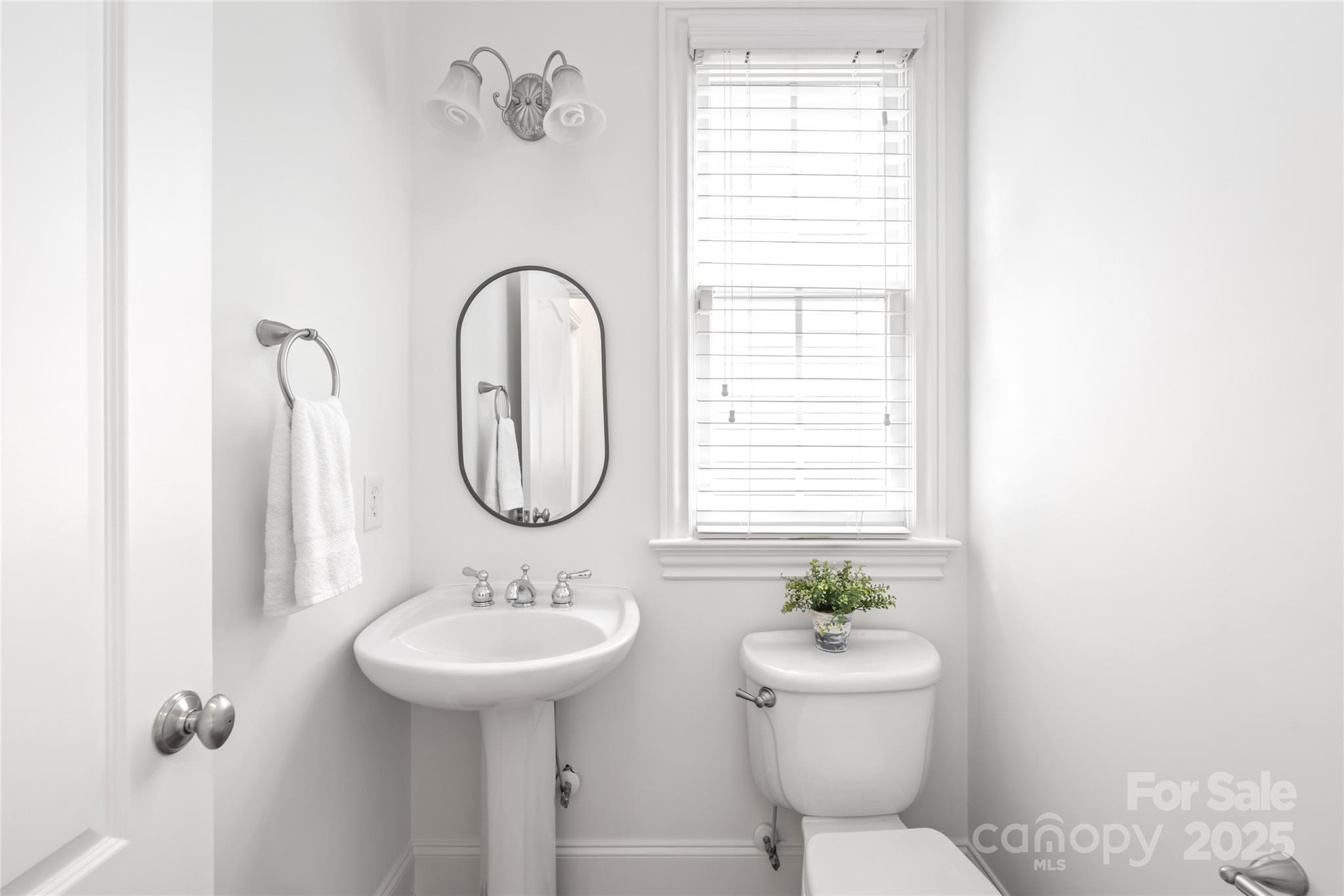 915 Millbrook Road Property Photo 20