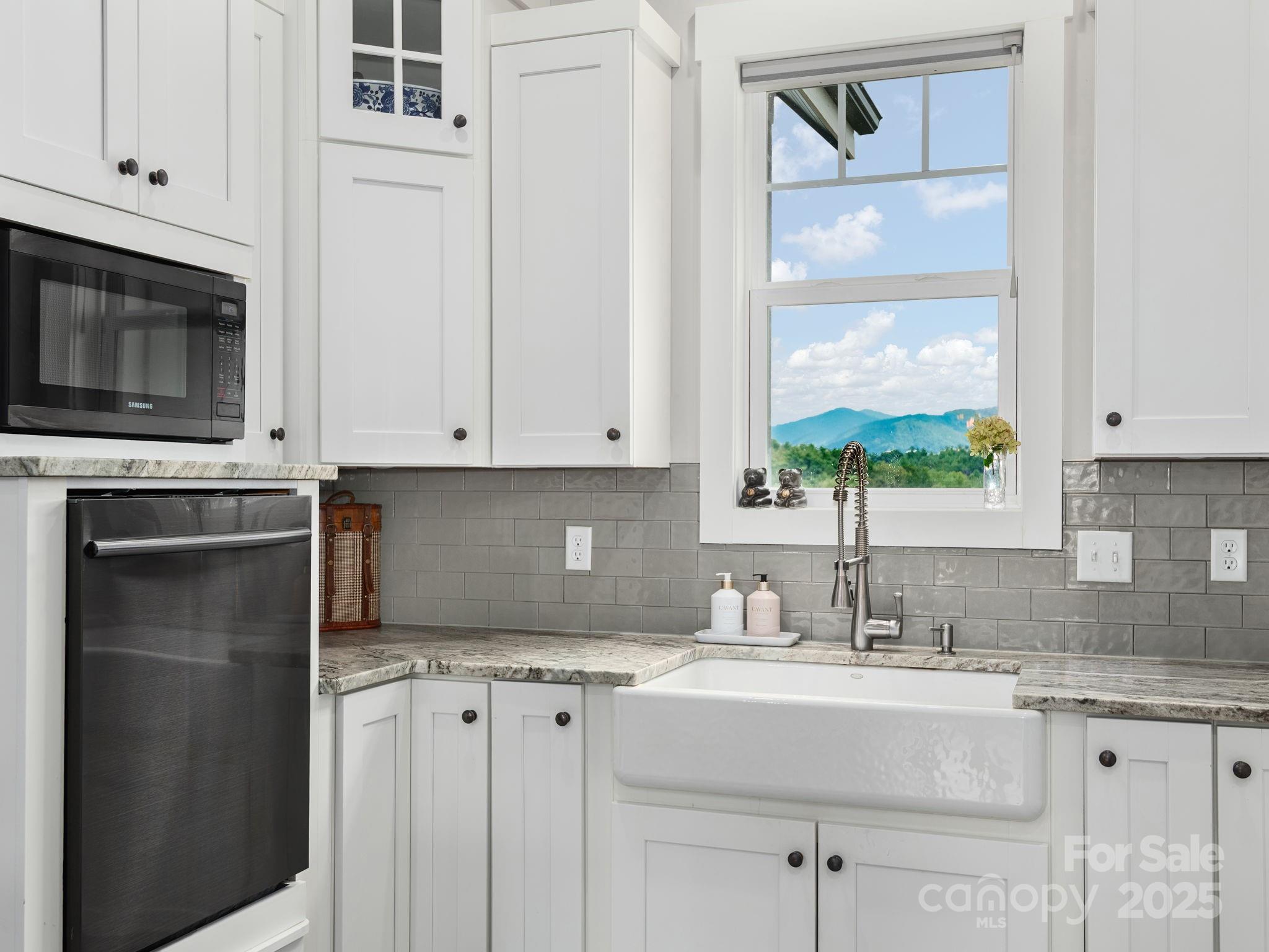 11 Gracie Lane Property Photo 12