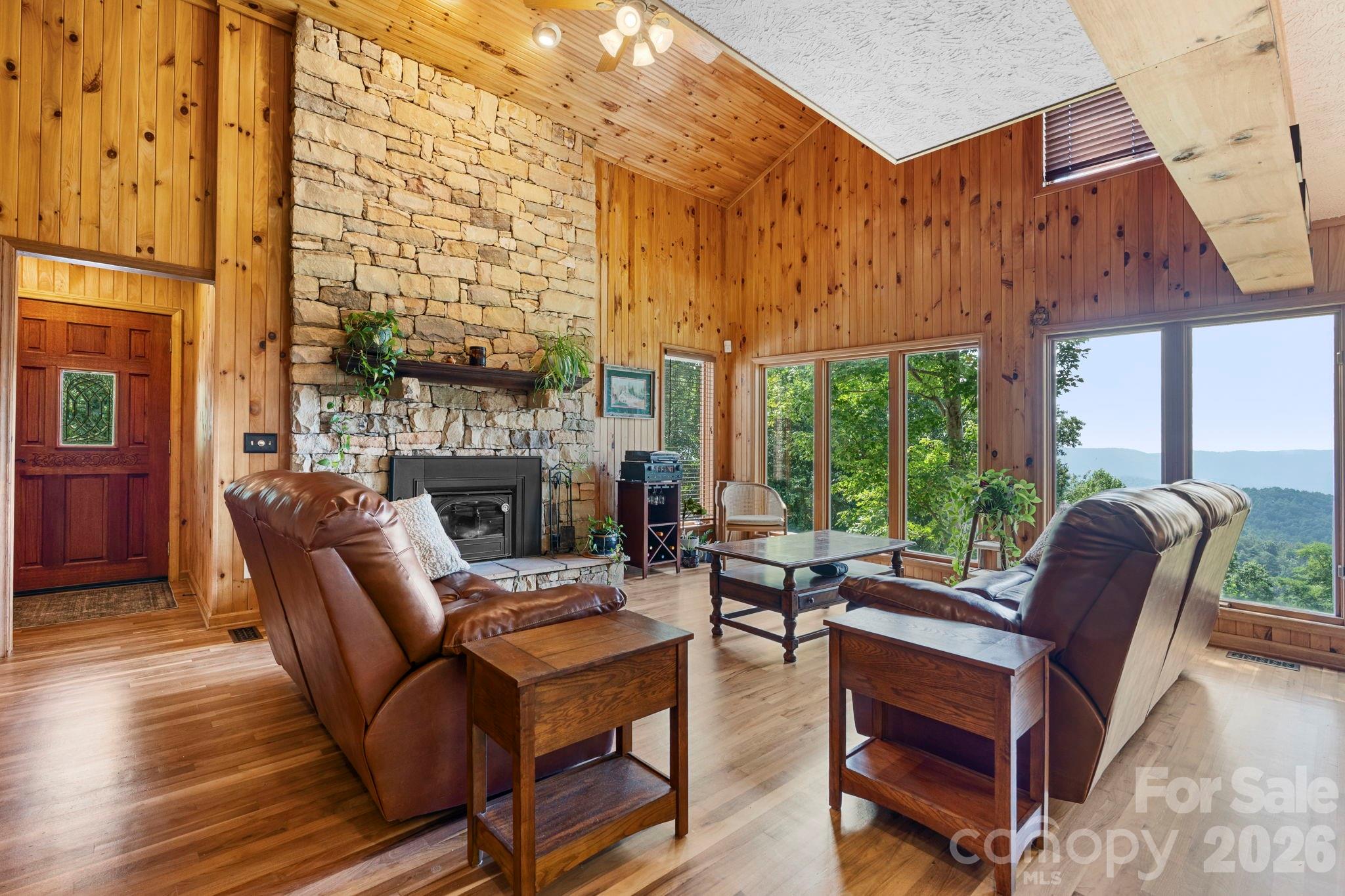 4415 Laurel Ridge Drive Property Photo 4