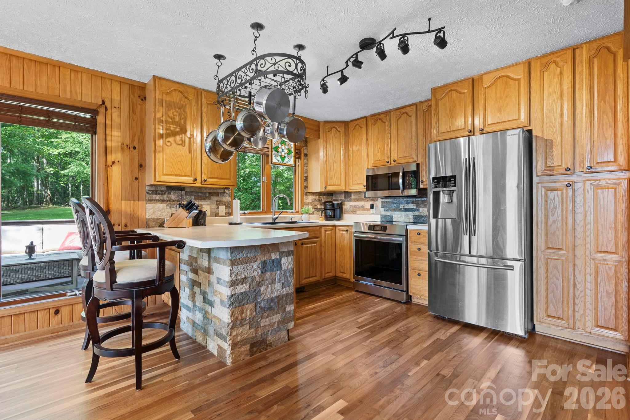 4415 Laurel Ridge Drive Property Photo 9