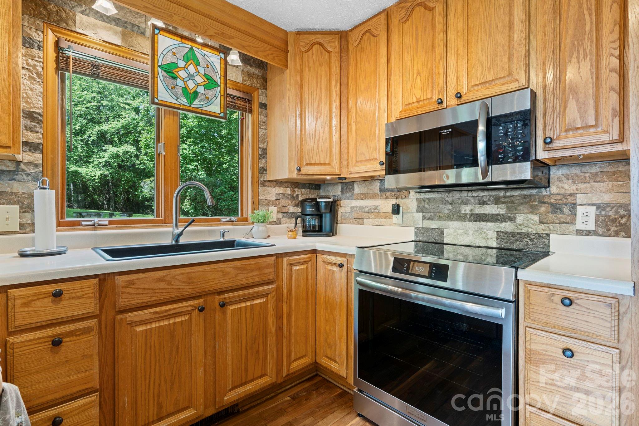 4415 Laurel Ridge Drive Property Photo 10