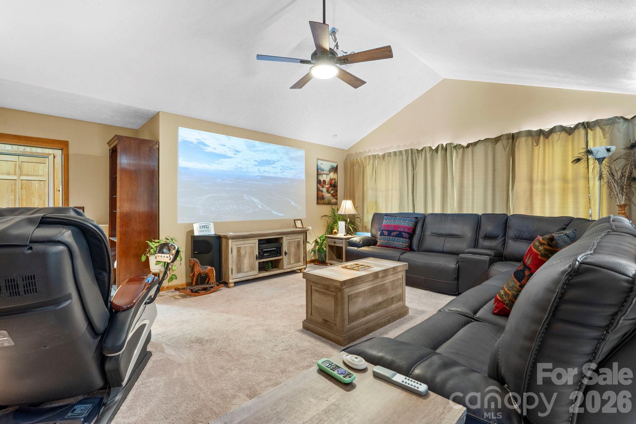 4415 Laurel Ridge Drive Property Photo 15