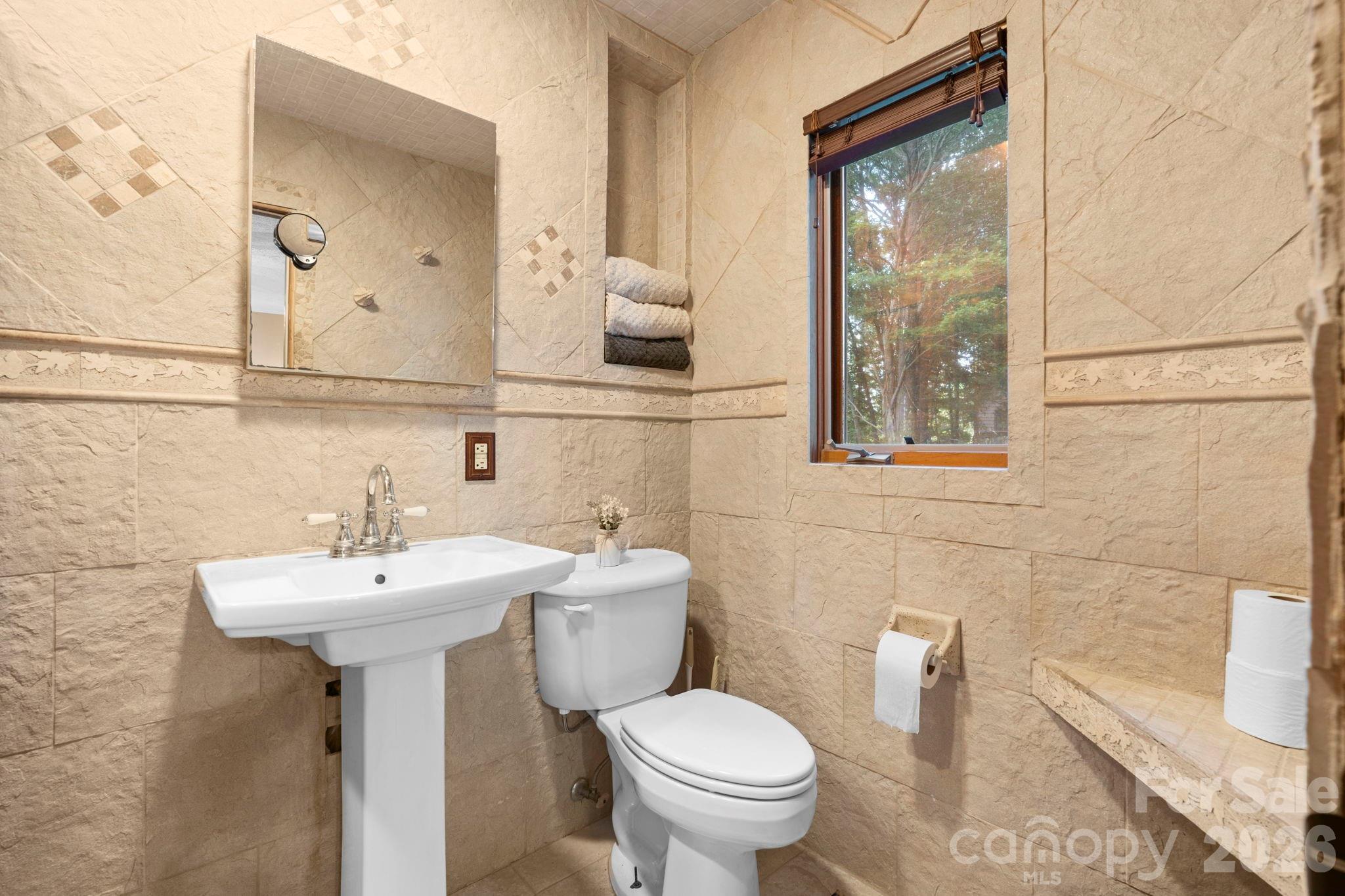 4415 Laurel Ridge Drive Property Photo 17