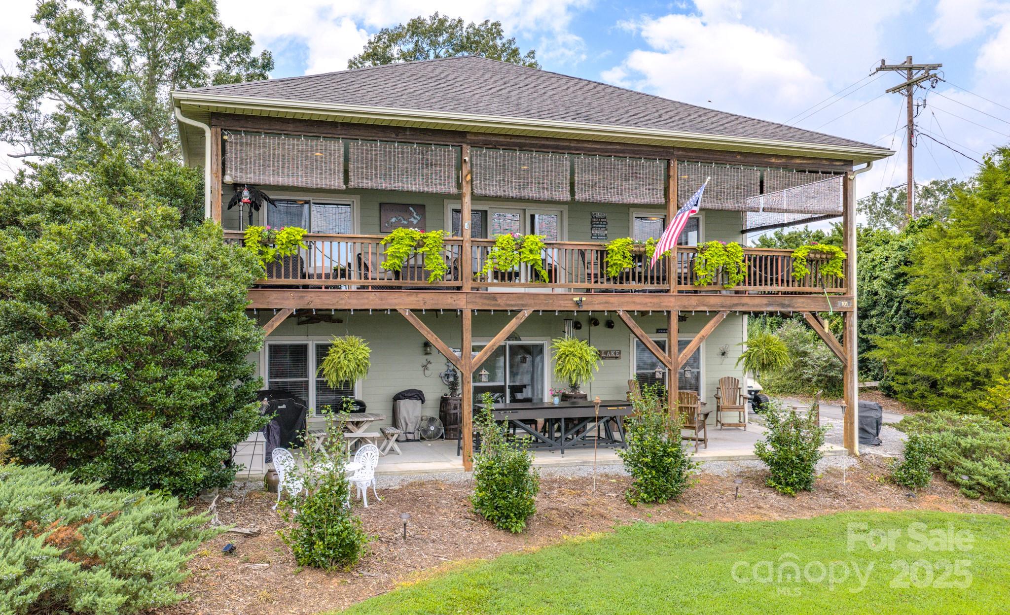 101 Lake Club Lane 8 Property Photo 7