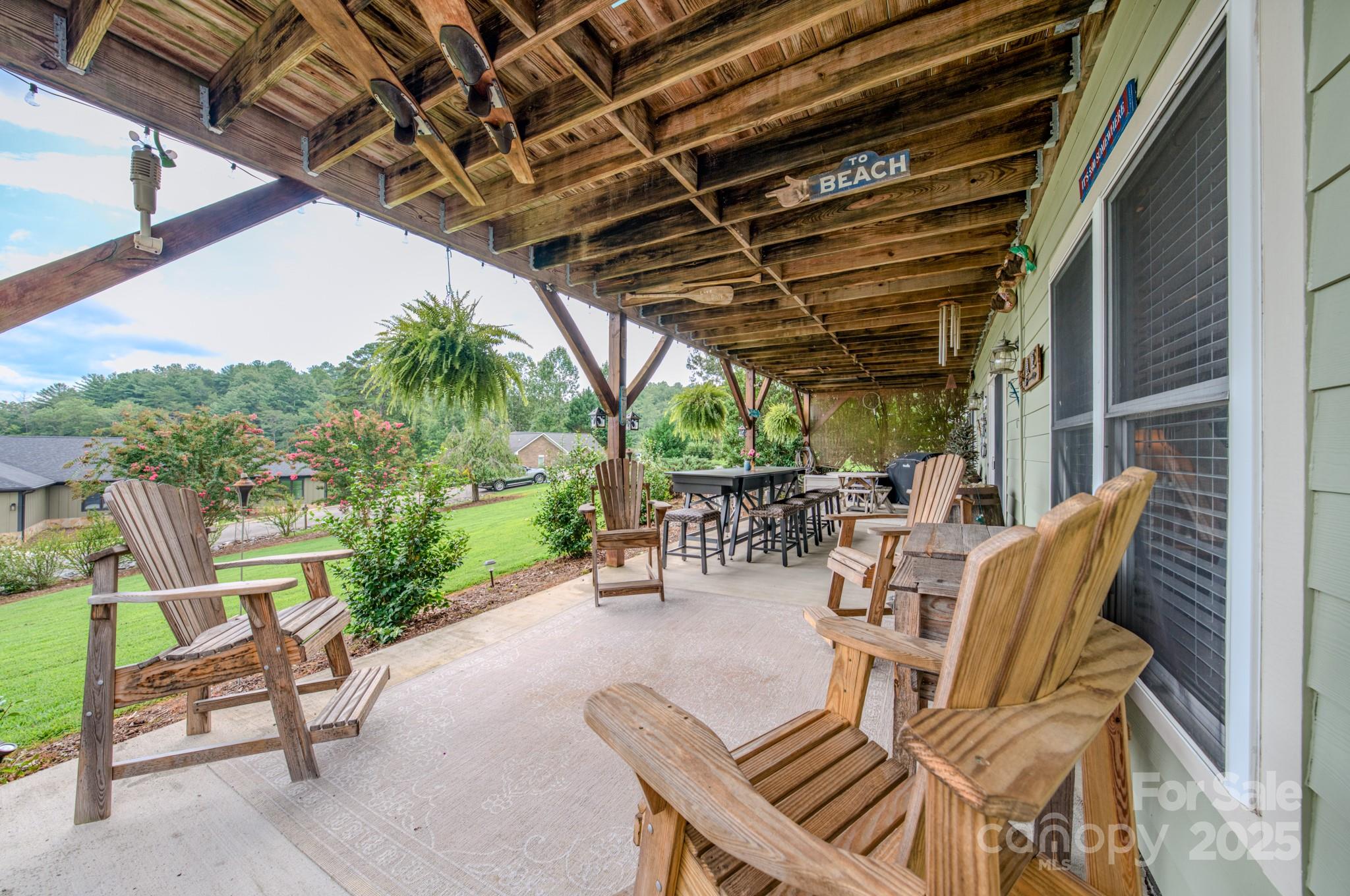 101 Lake Club Lane 8 Property Photo 14