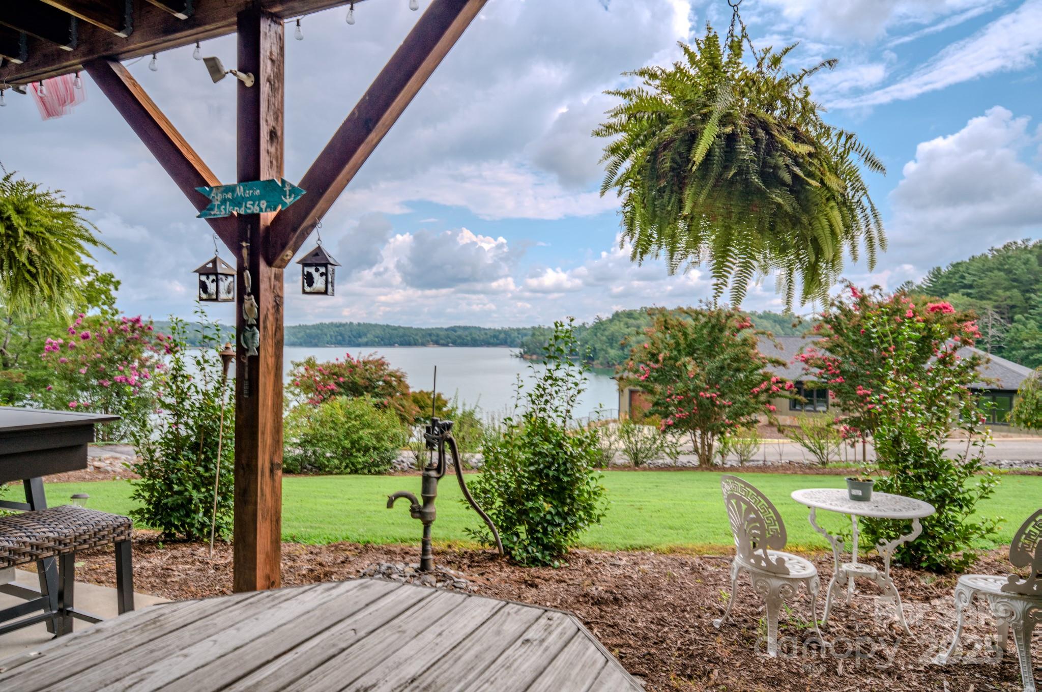 101 Lake Club Lane 8 Property Photo 16