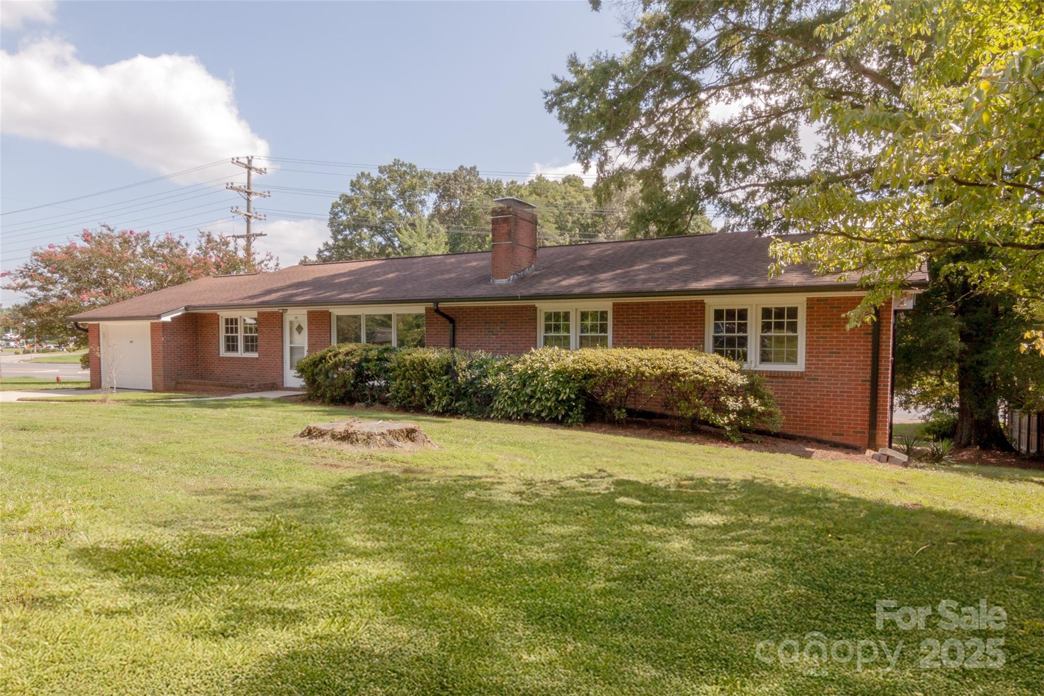 601 Fernwood Drive Property Photo 1