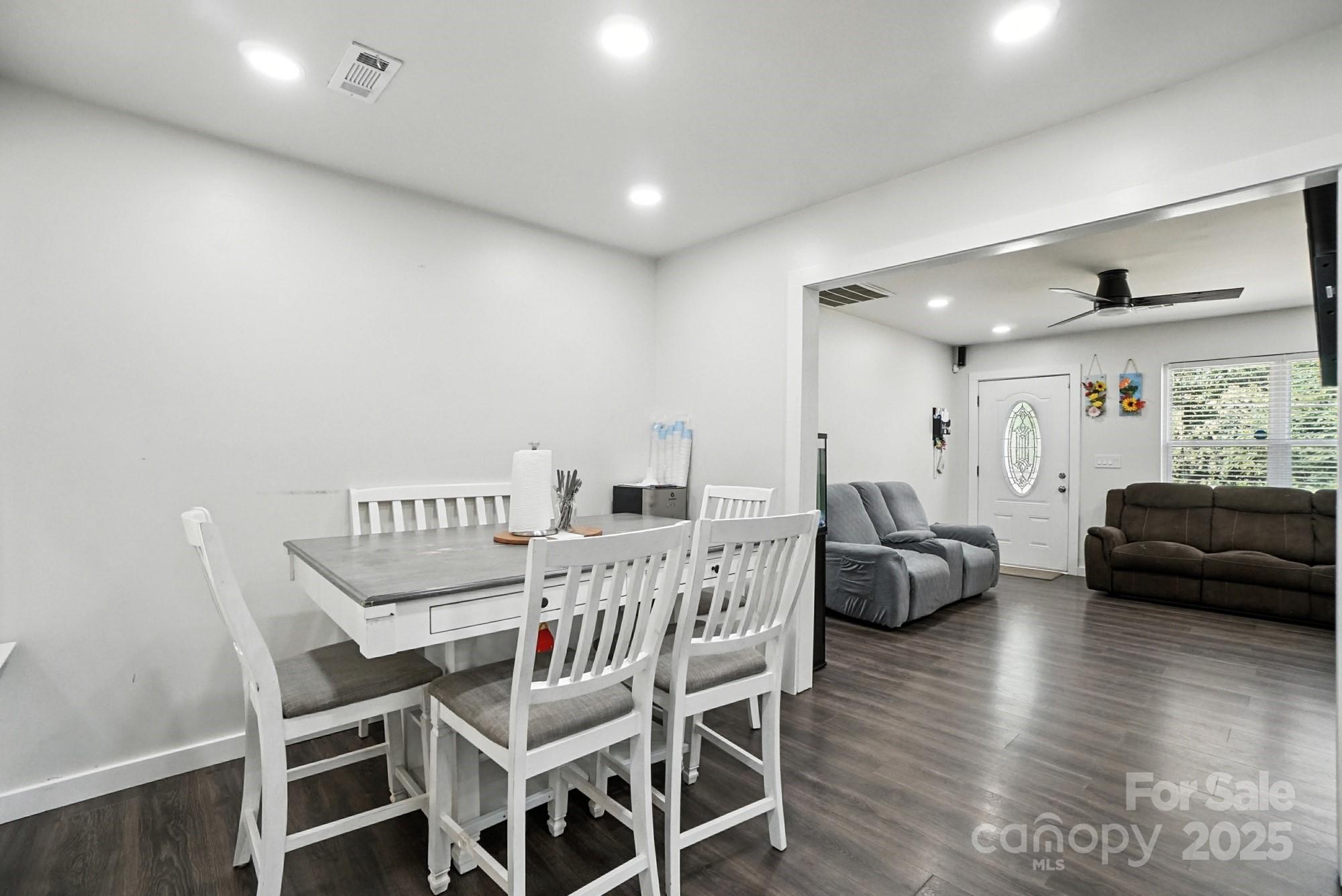 244 E East Avenue Property Photo 7