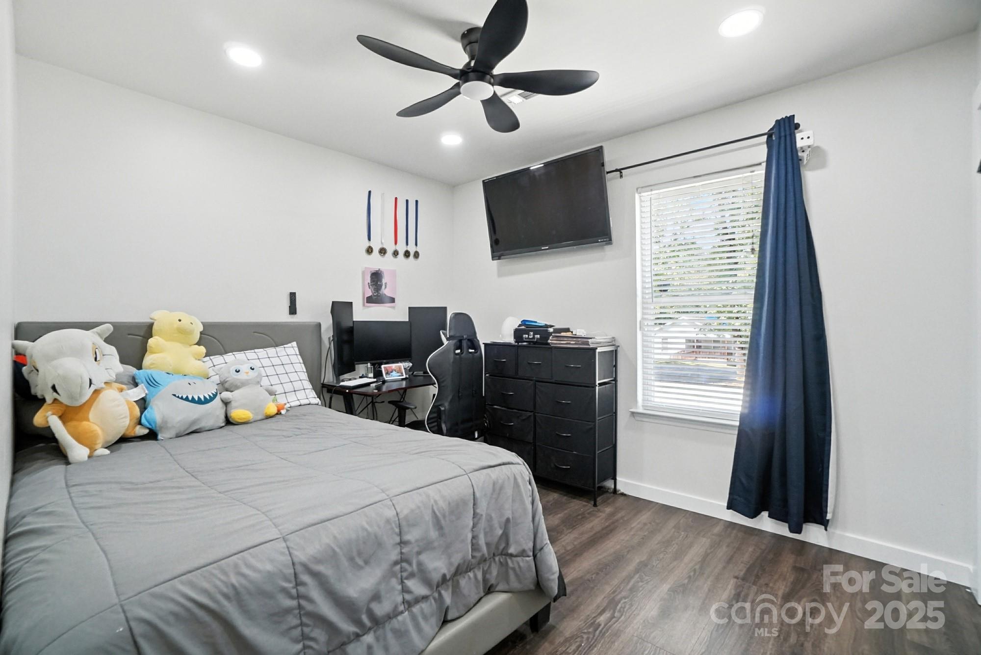 244 E East Avenue Property Photo 15