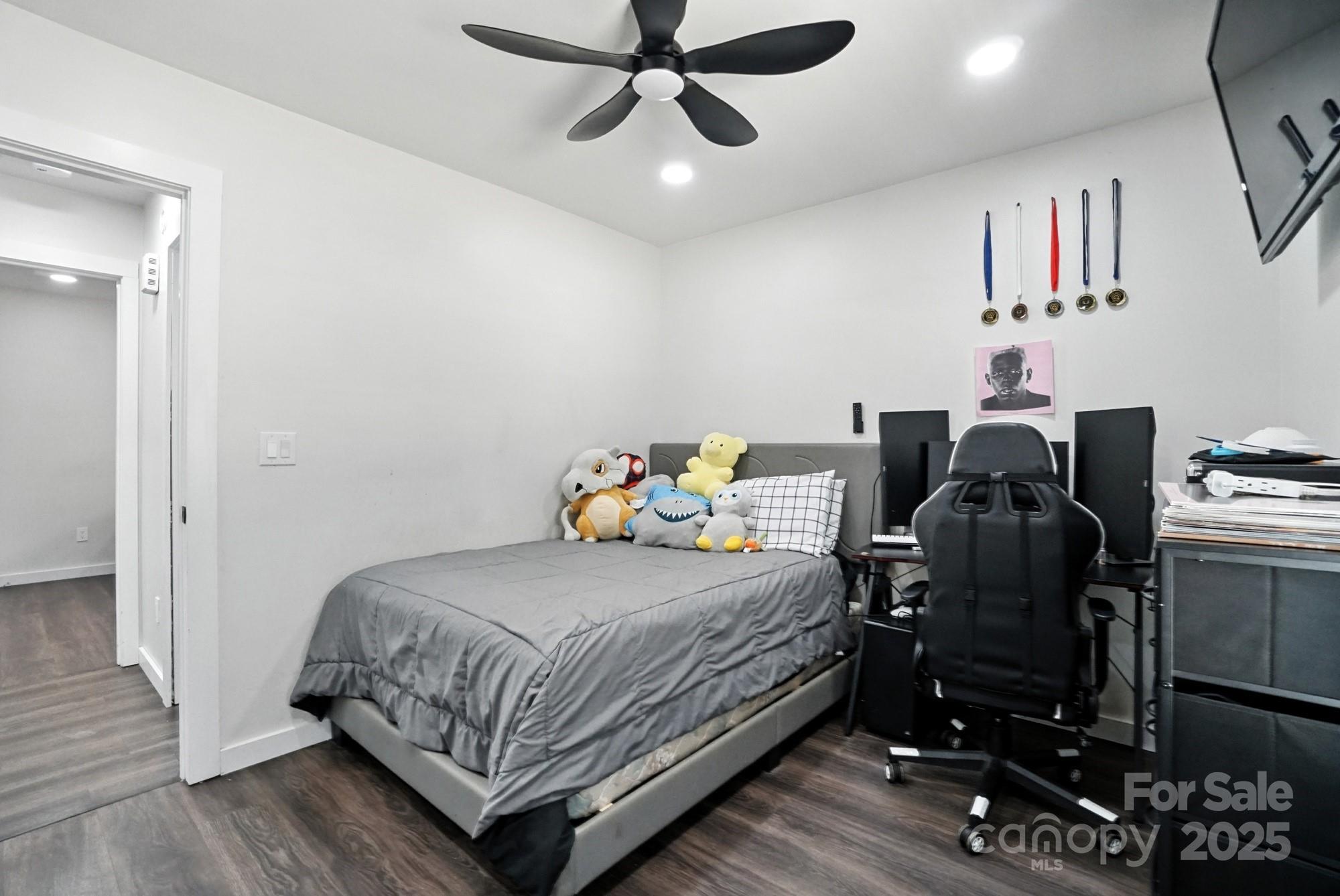 244 E East Avenue Property Photo 16