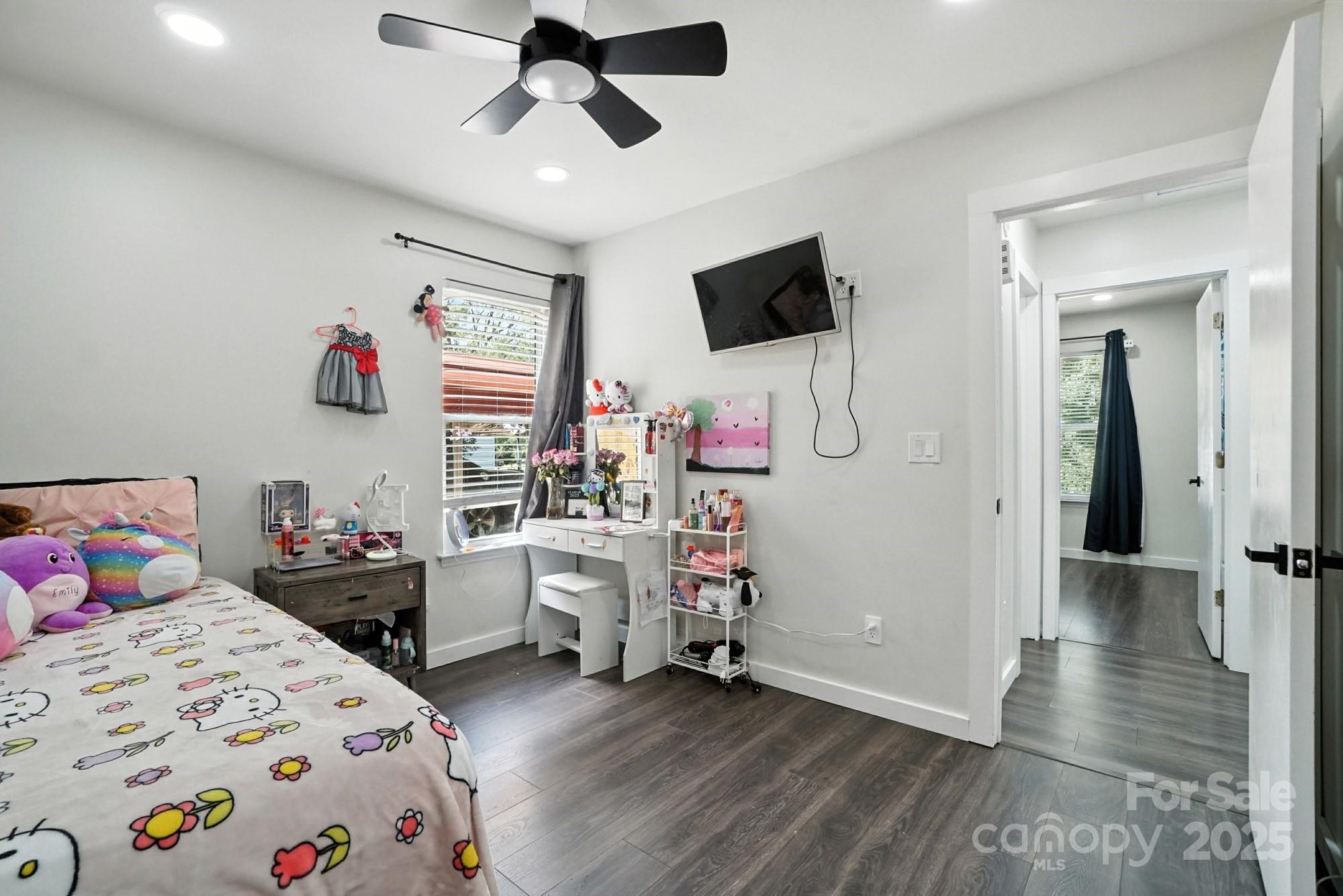 244 E East Avenue Property Photo 18