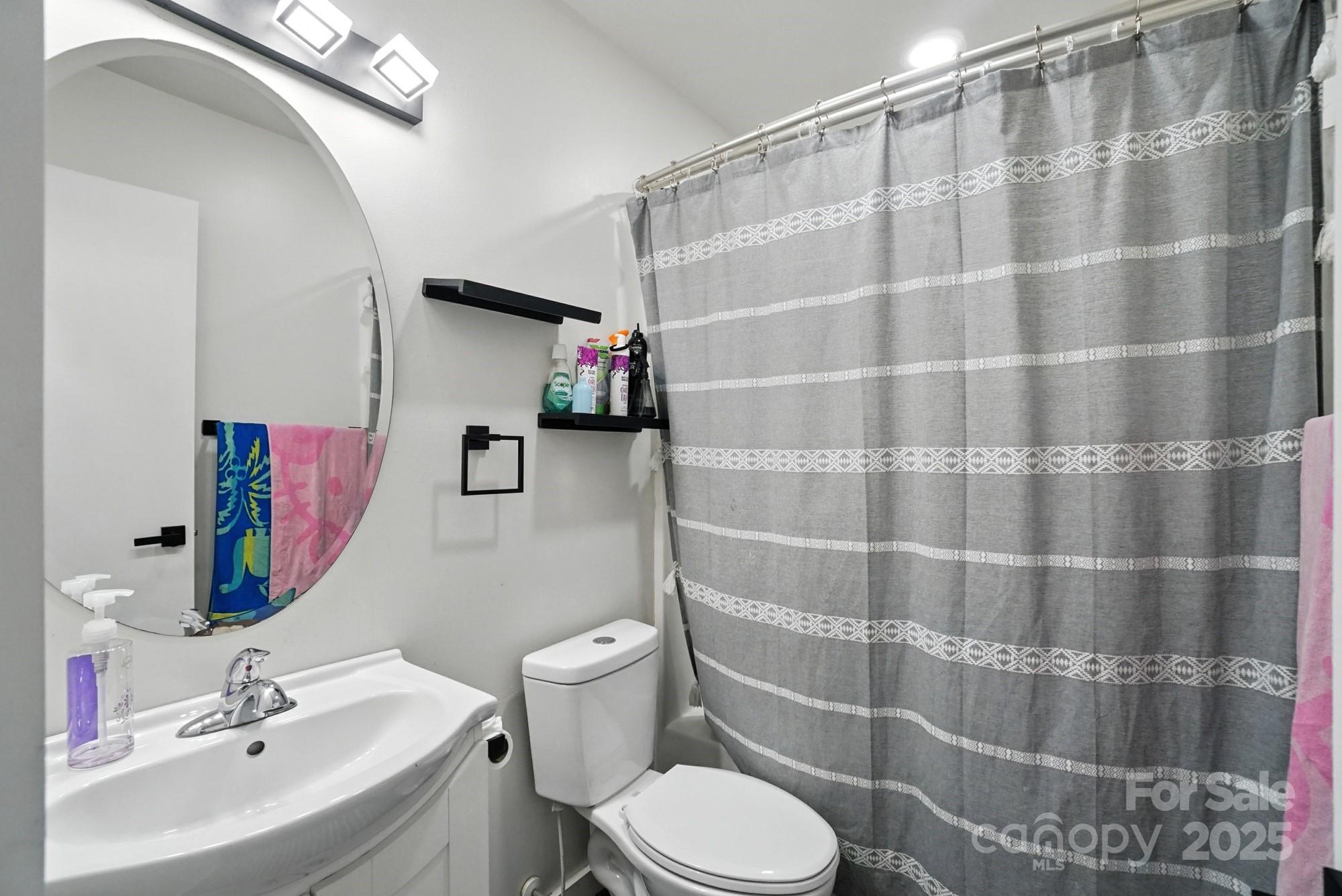 244 E East Avenue Property Photo 19