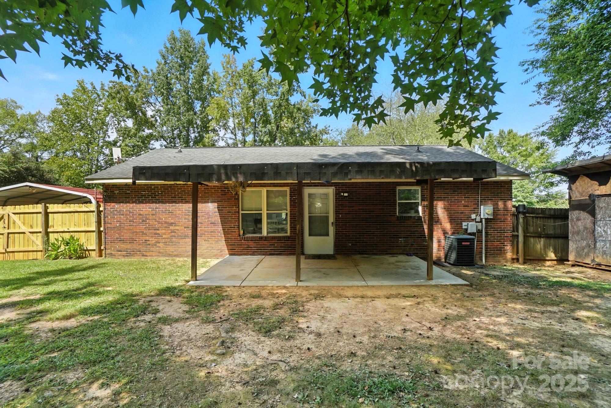 244 E East Avenue Property Photo 22