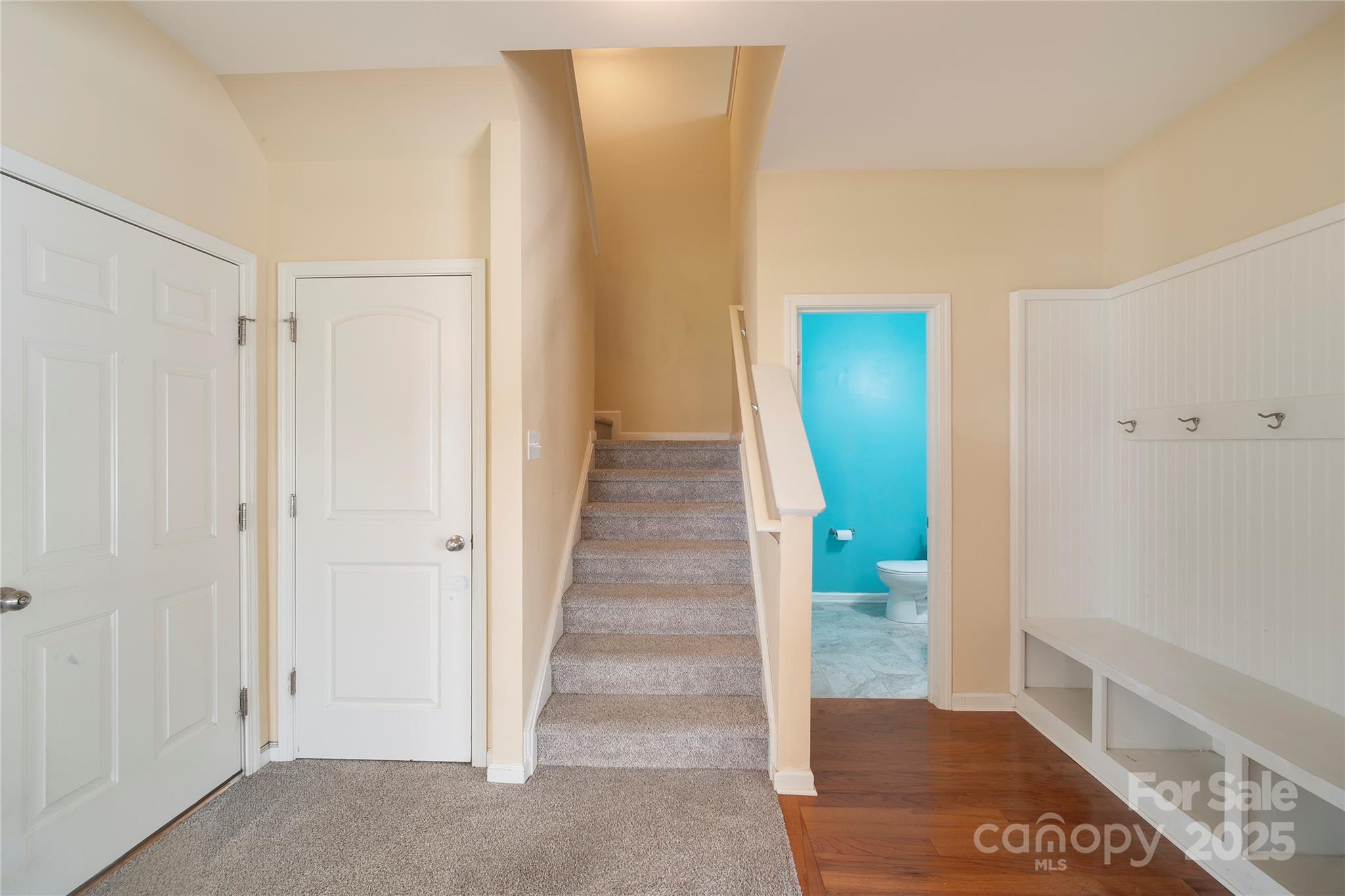 4720 Tradd Circle Property Photo 8