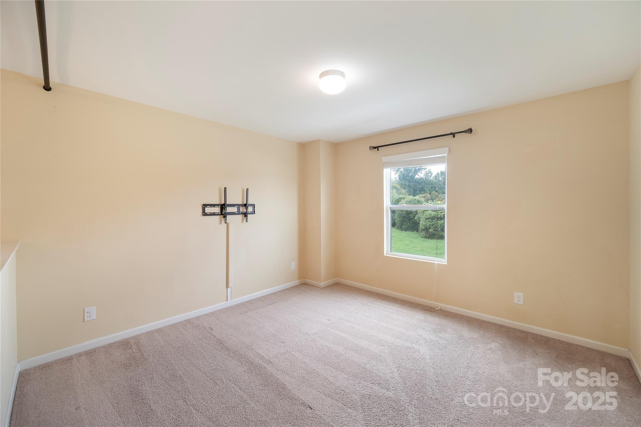 4720 Tradd Circle Property Photo 15