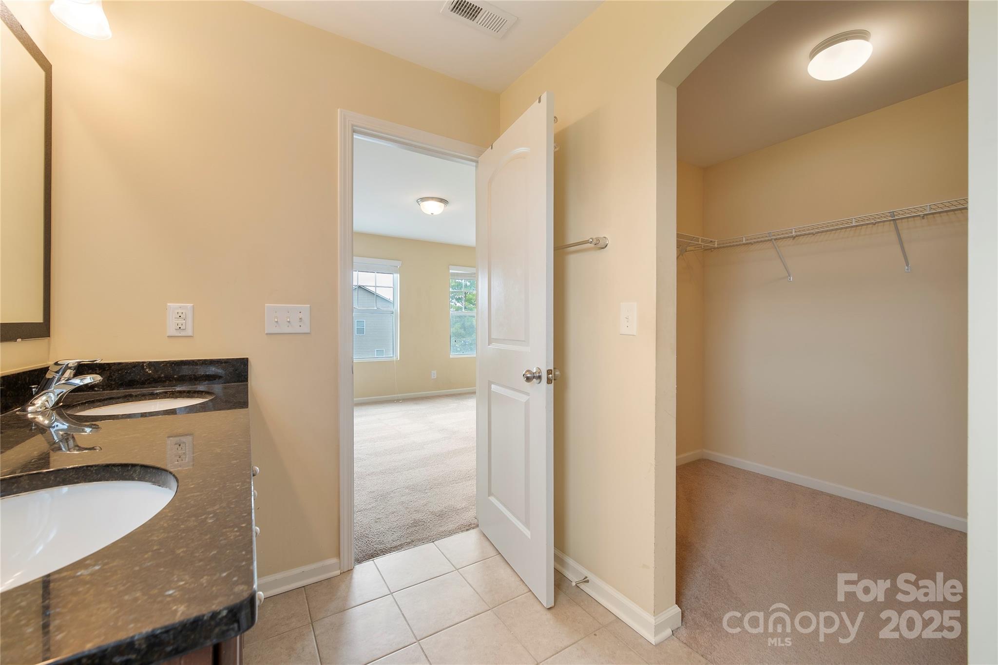 4720 Tradd Circle Property Photo 26