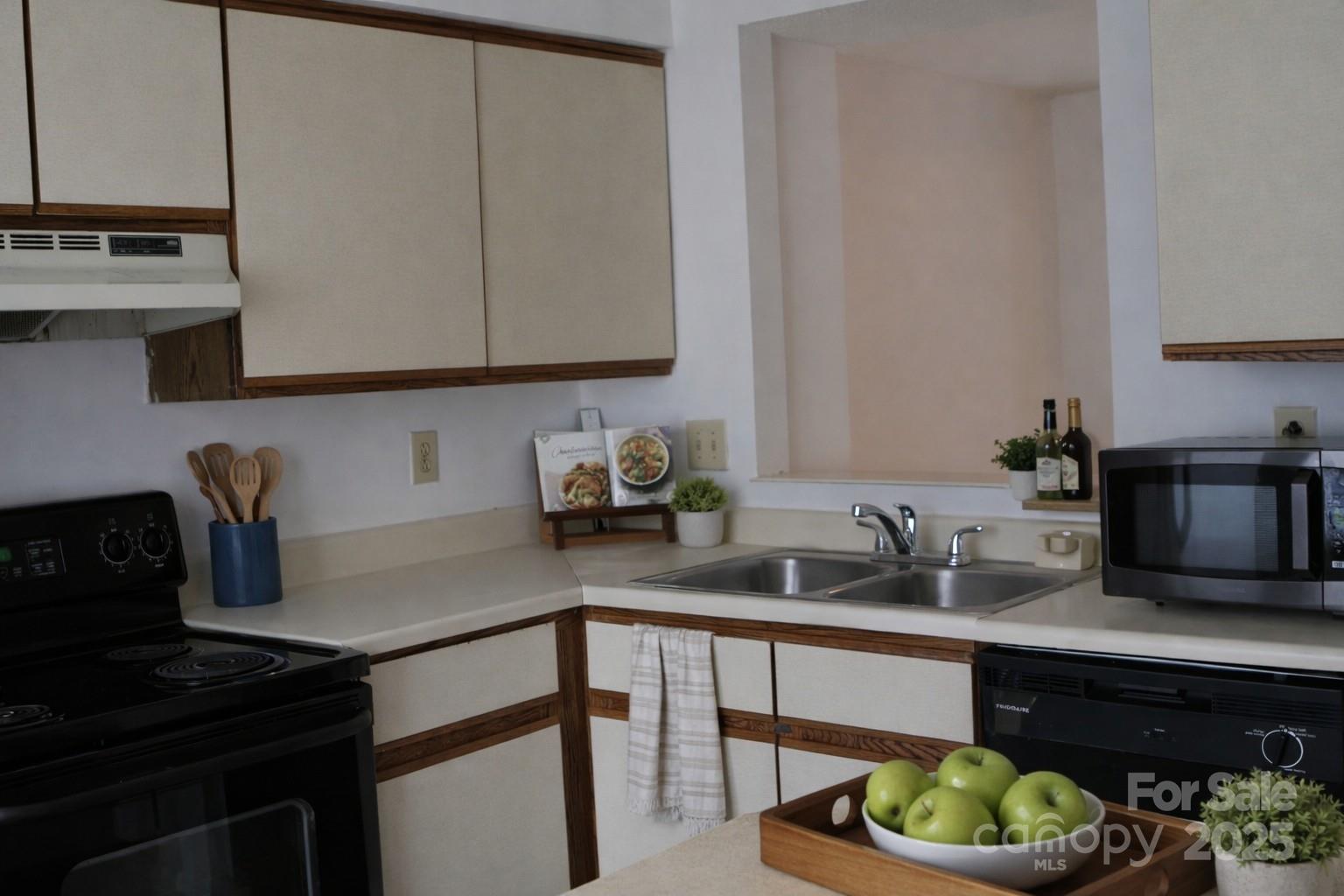 9626-c Vinca Circle Property Photo 3