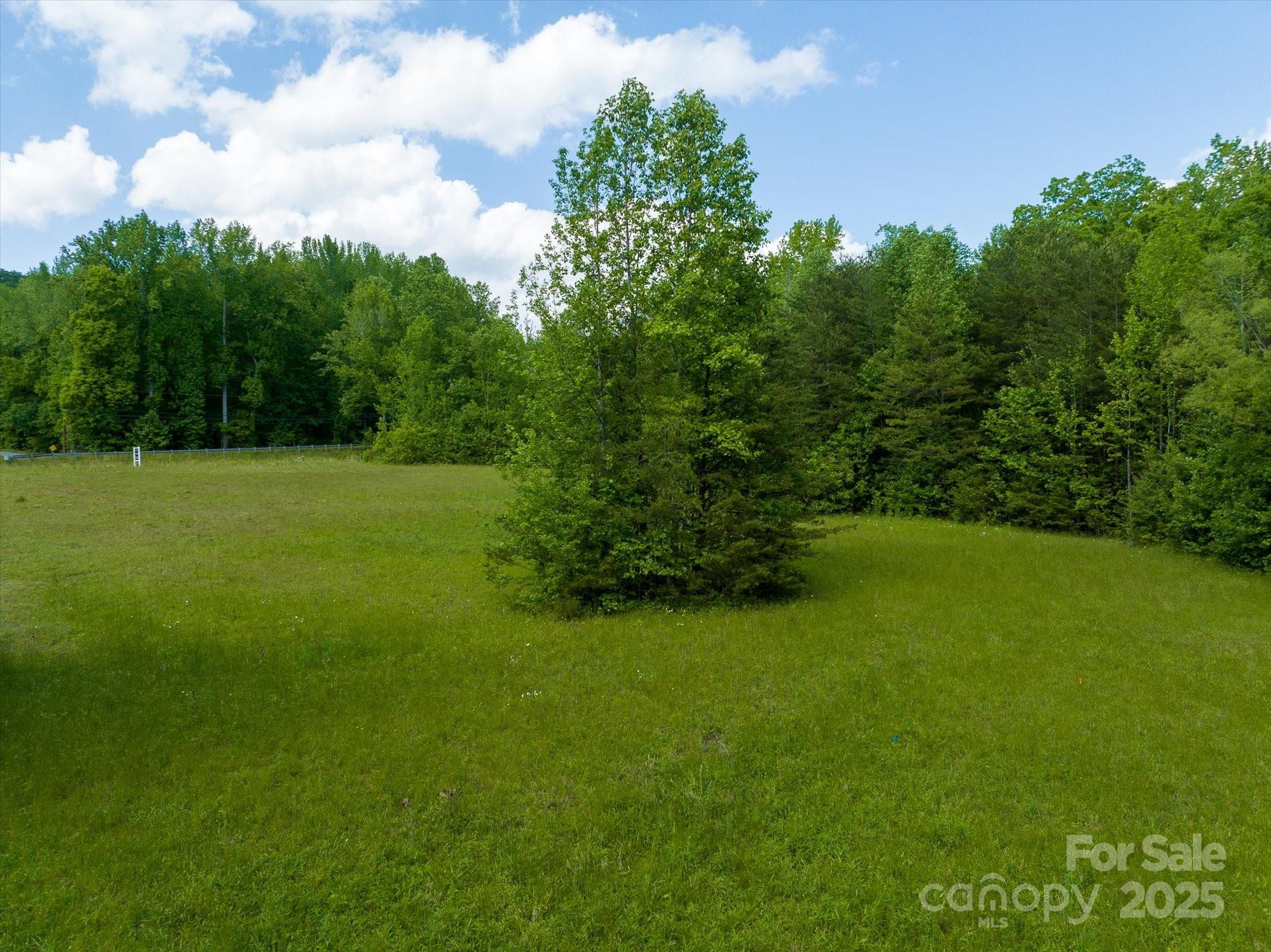 899 W Mills Street Property Photo 16