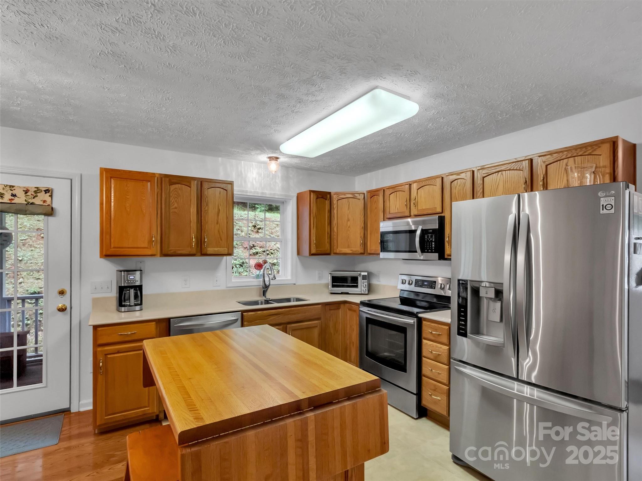 562 Beechwood Drive Property Photo 14