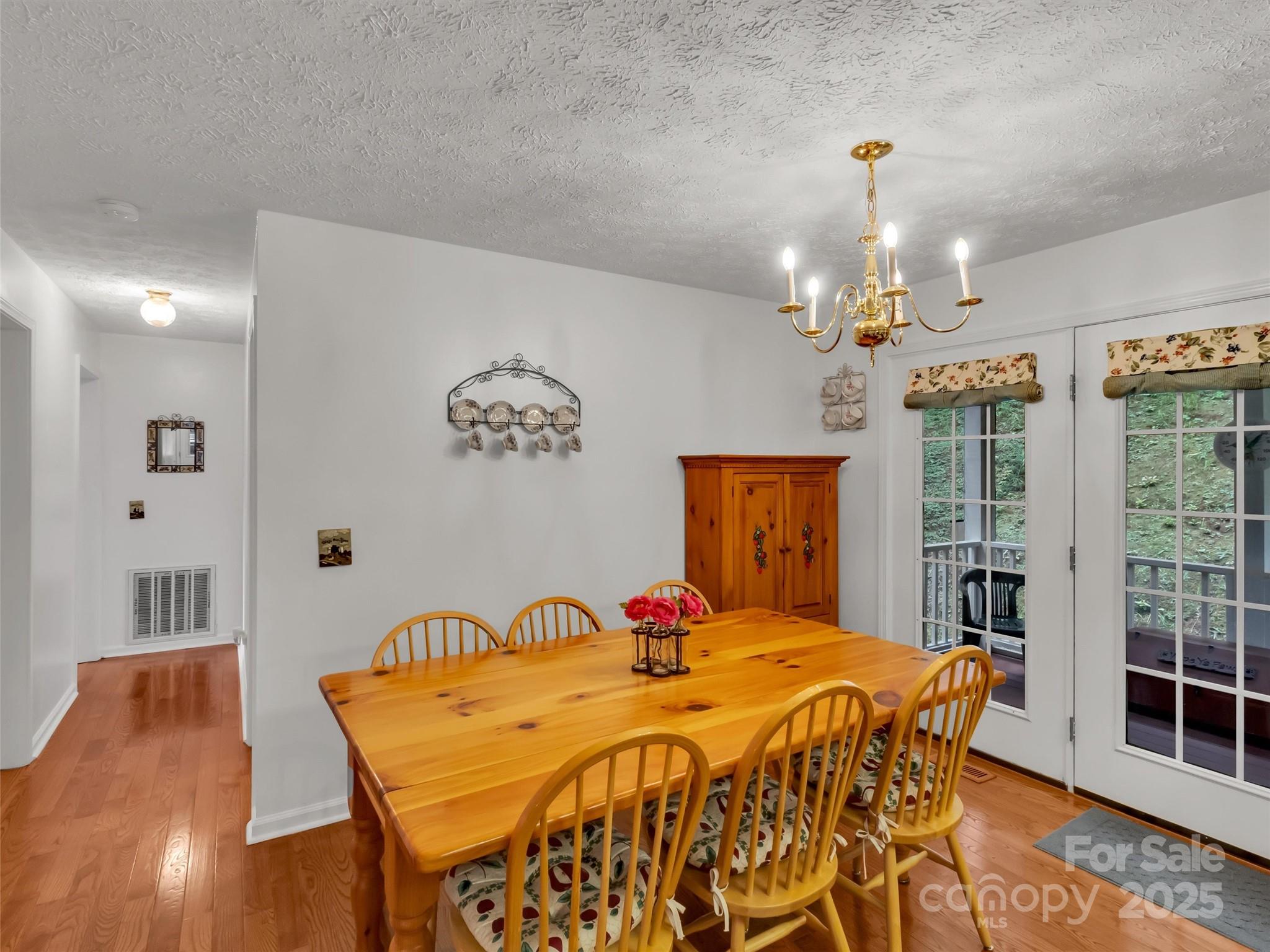 562 Beechwood Drive Property Photo 17