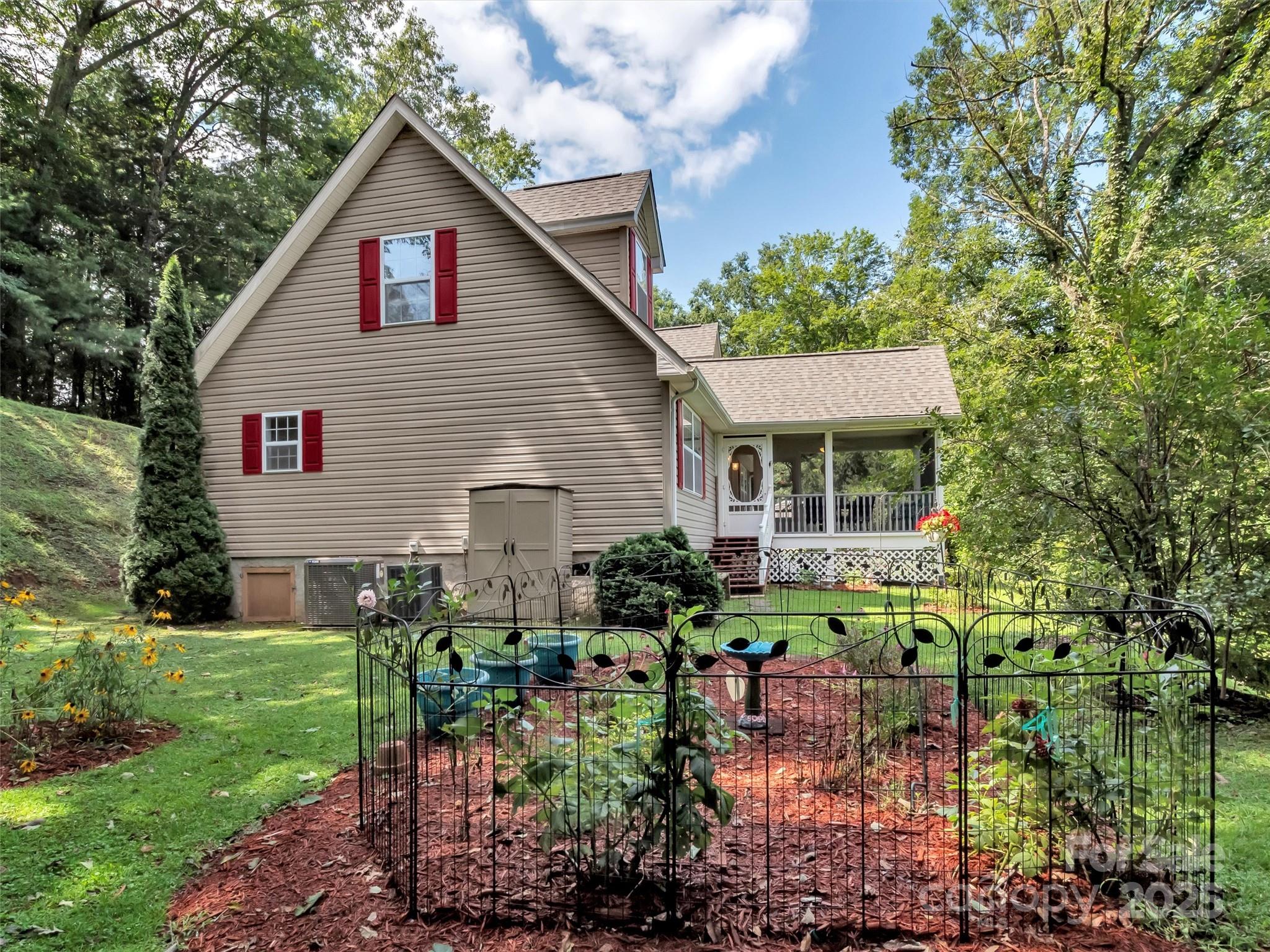 562 Beechwood Drive Property Photo 40