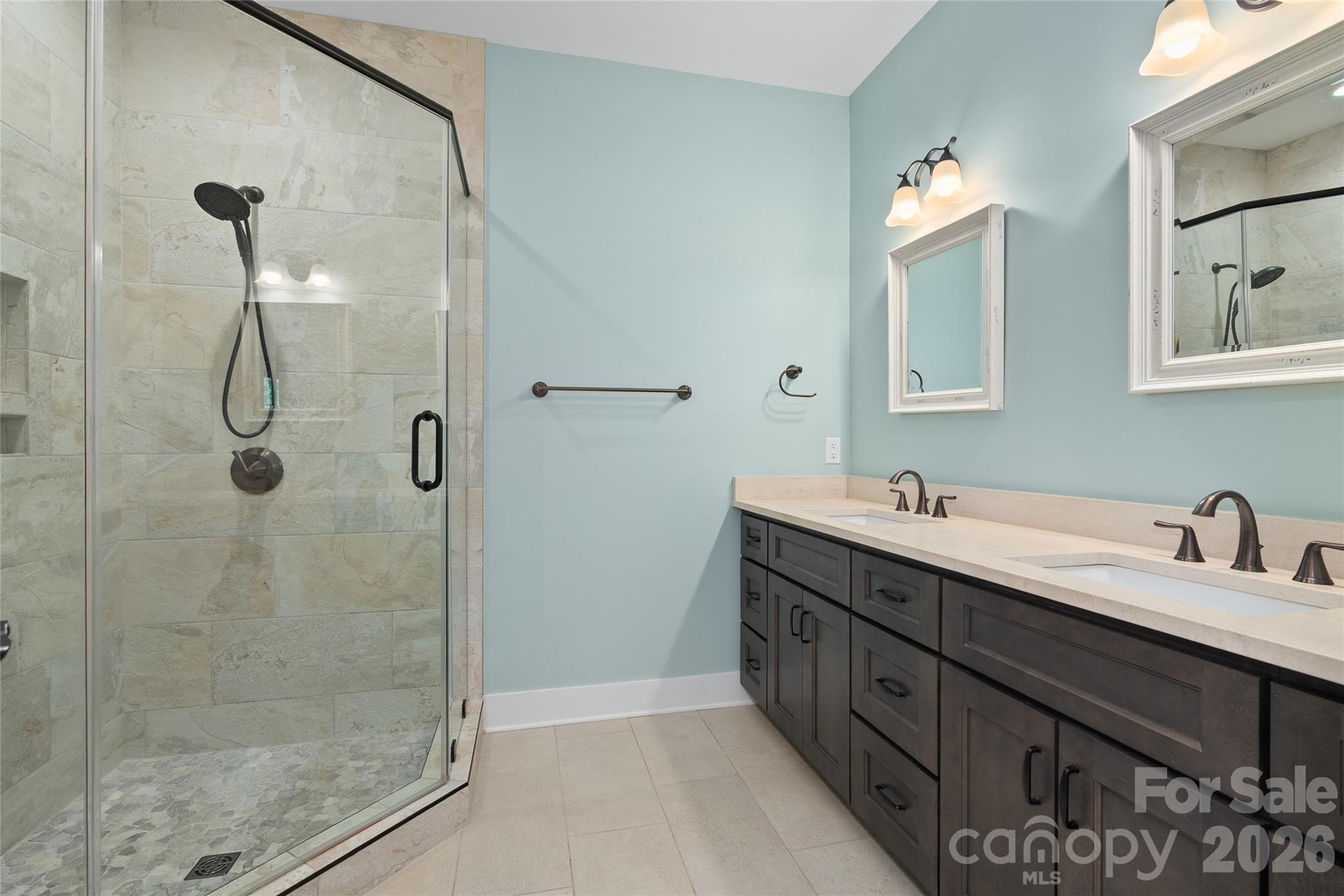 50 Hallett Court Property Photo 43