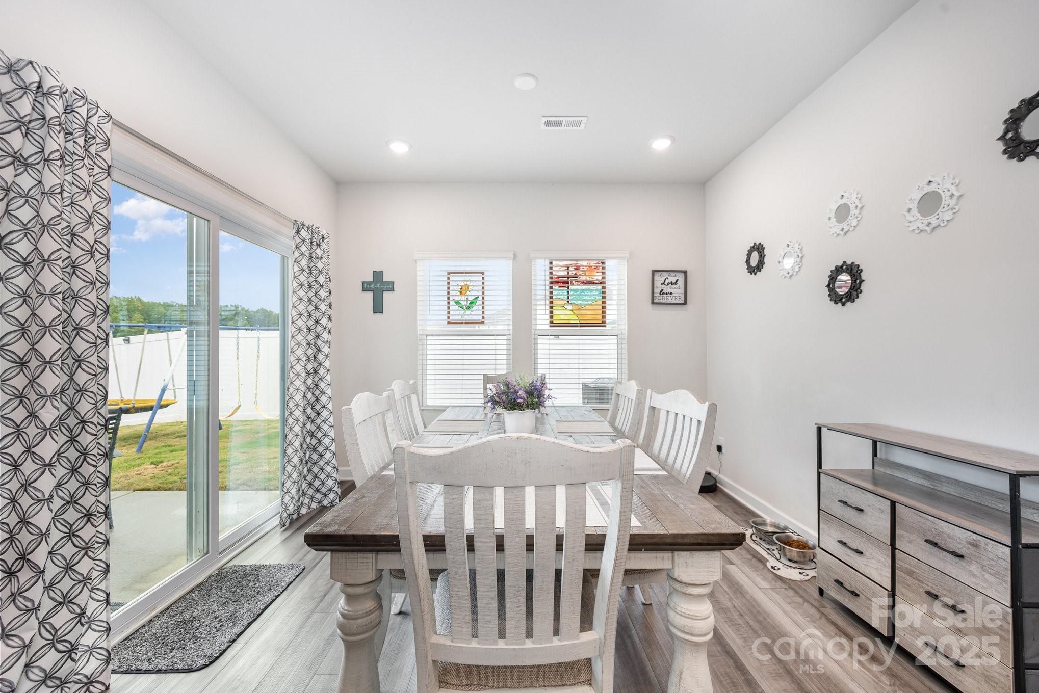 1019 Jeffery Dean Court Property Photo 3