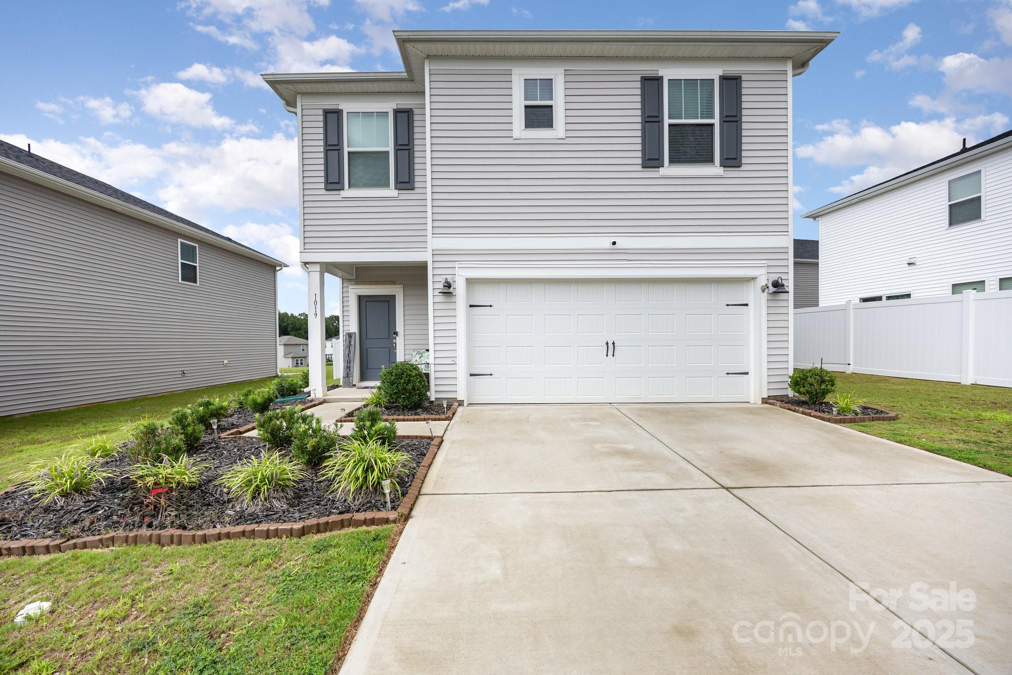 1019 Jeffery Dean Court Property Photo 6