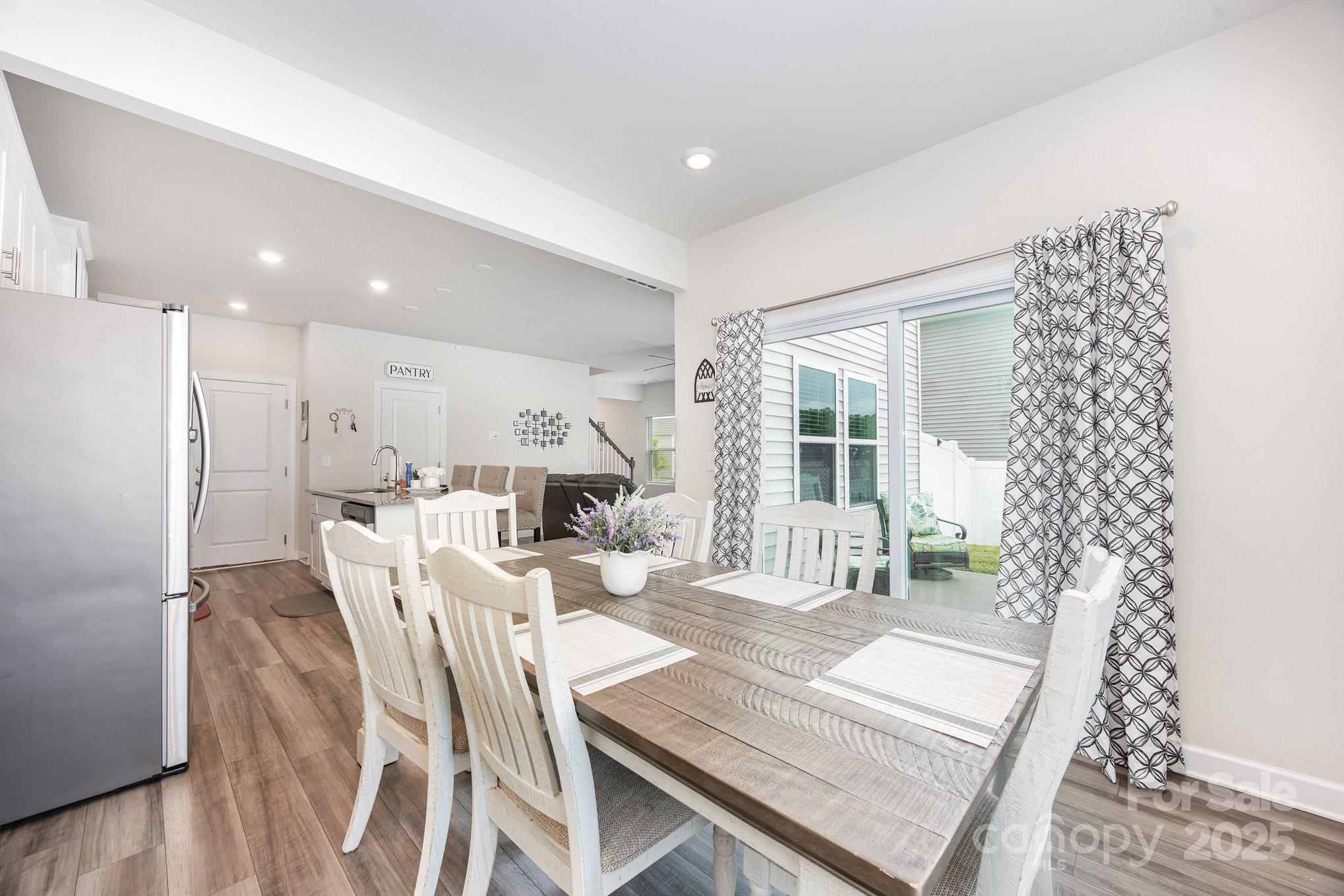 1019 Jeffery Dean Court Property Photo 12