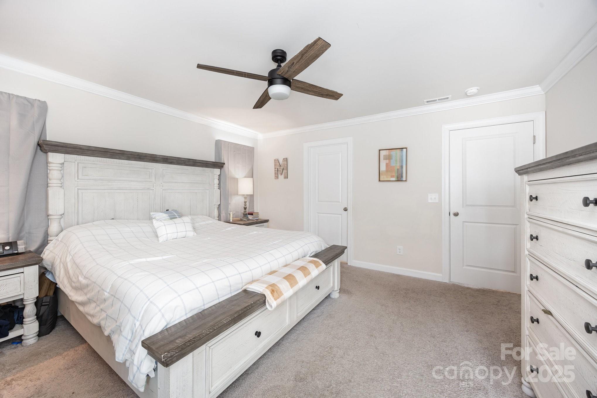 1019 Jeffery Dean Court Property Photo 16