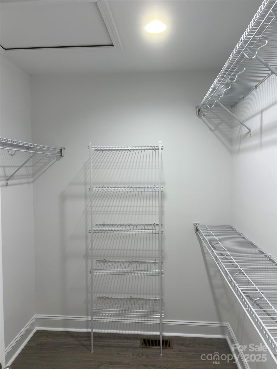 302 E Boyd Street Unit B Property Photo 9
