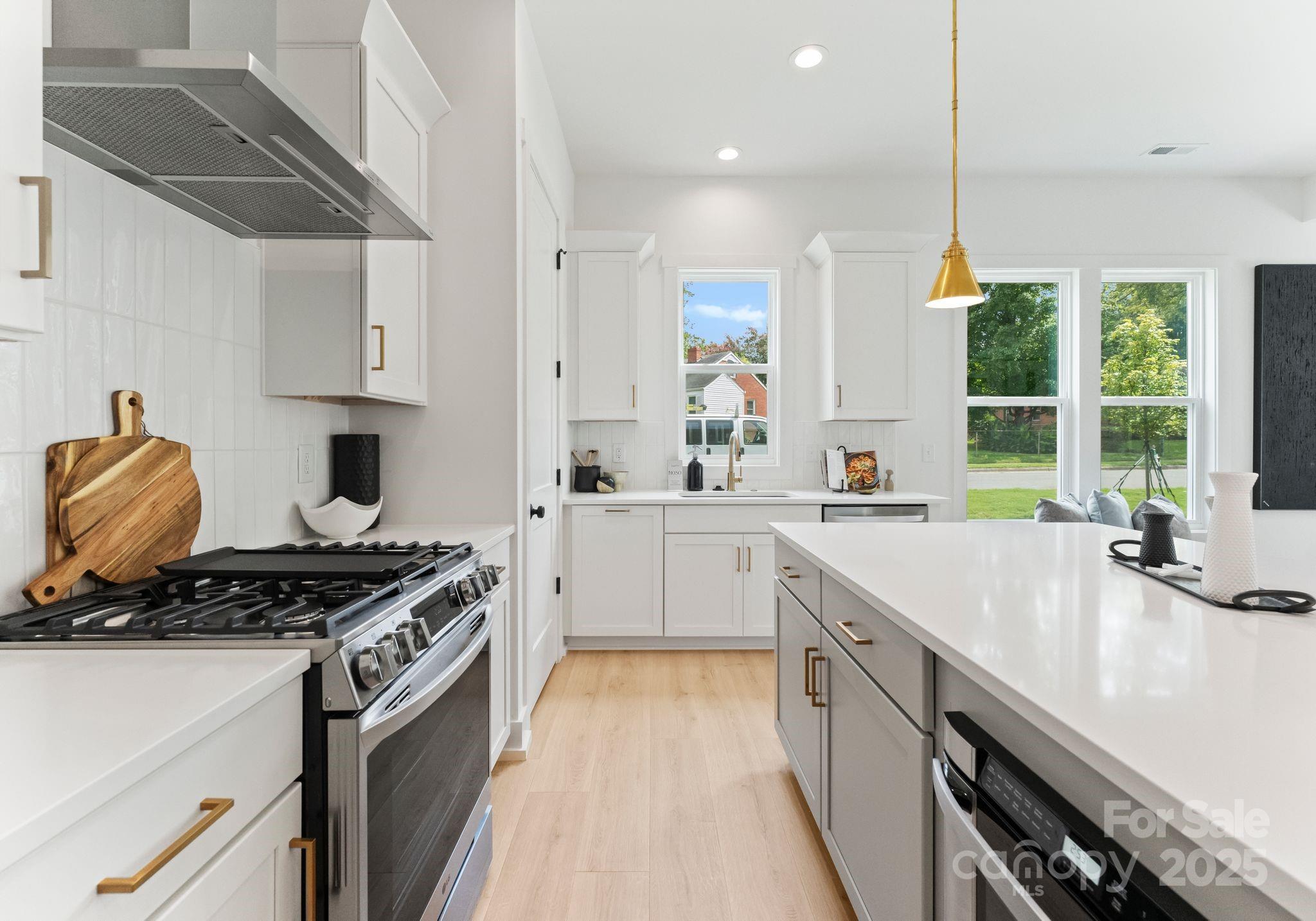 5615 Lantana Avenue A Property Photo 11